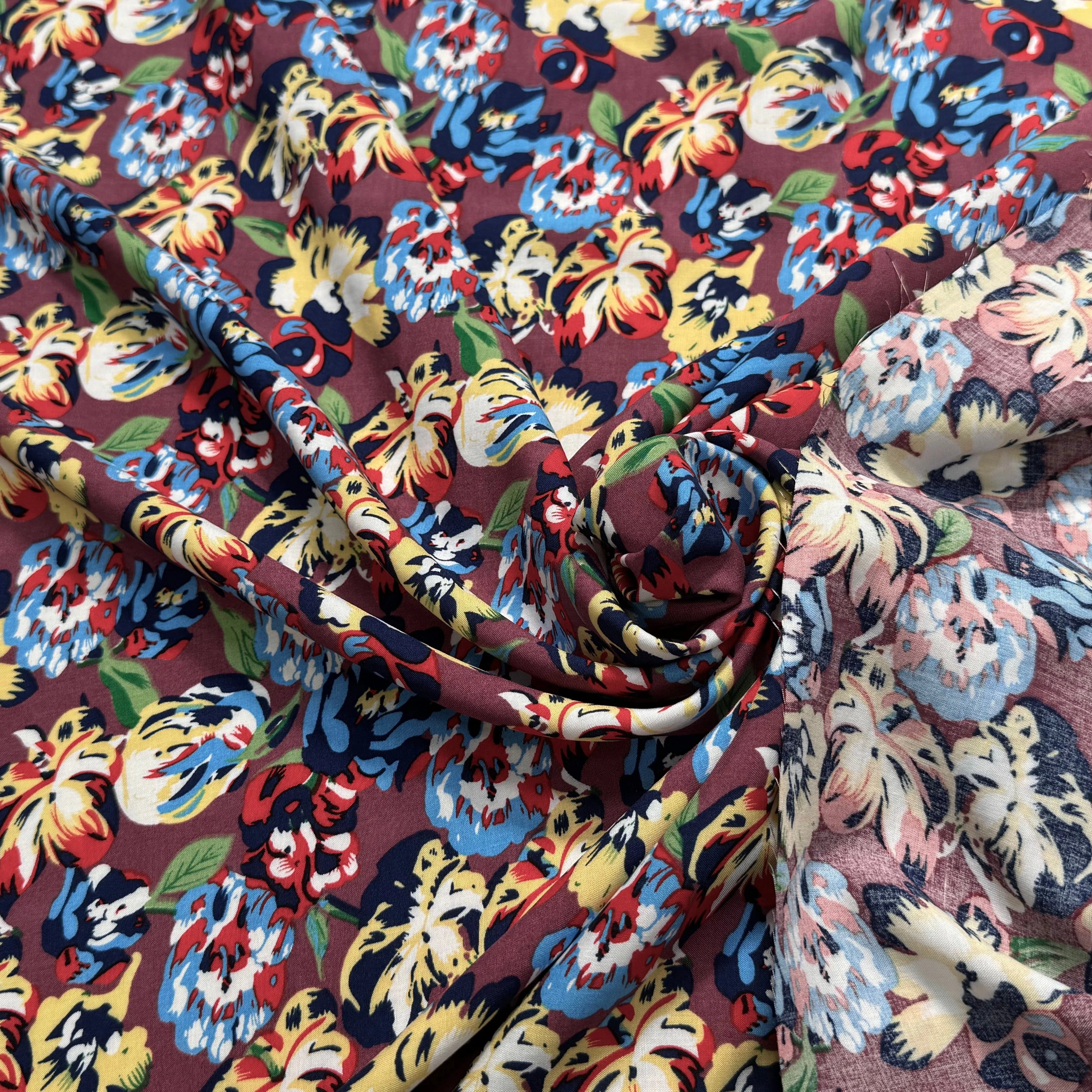 TISSU 100% VISCOSE IMPRIMÉ BASE DE FLEURS FOND MARRON BORDEAUX - My Little Coupon