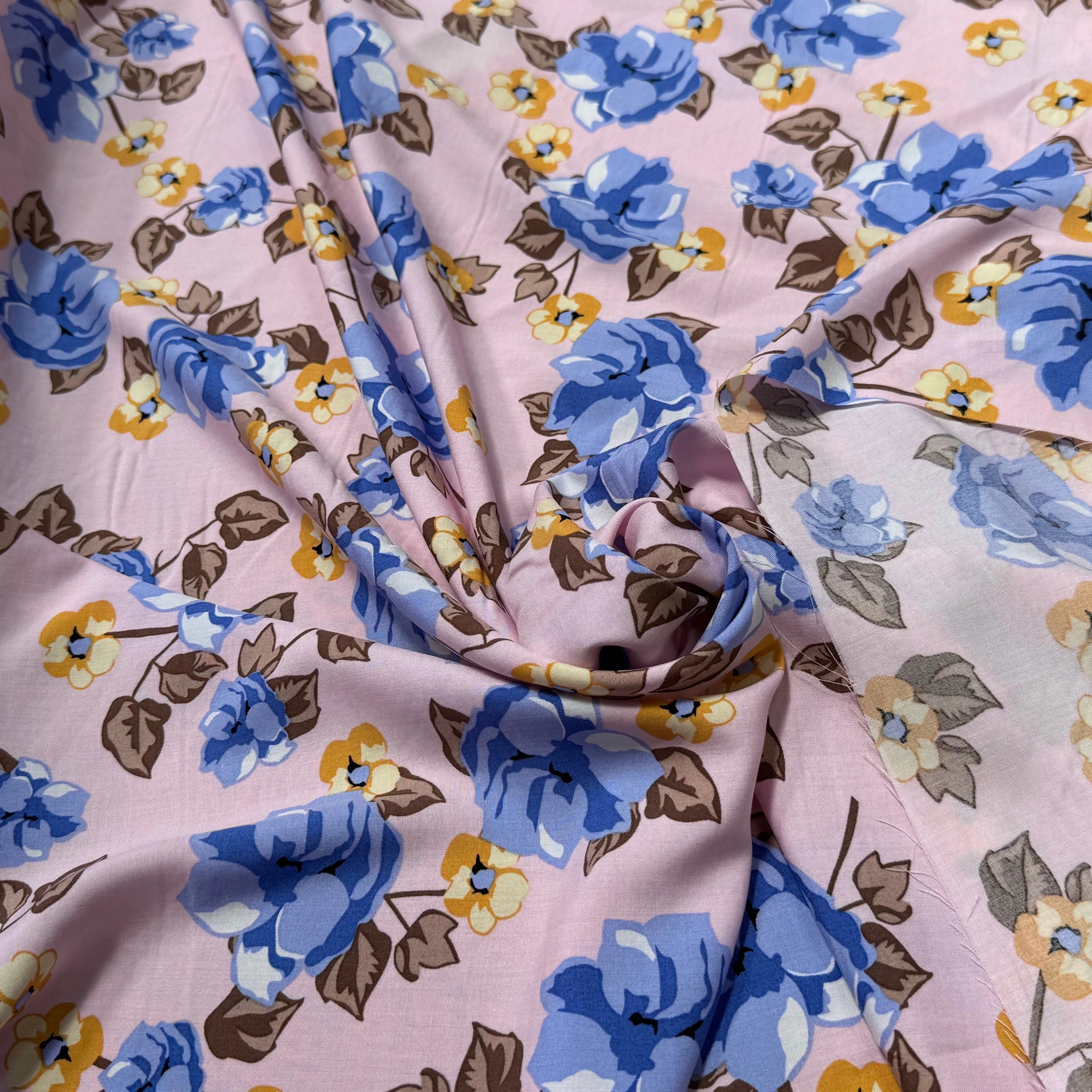 TISSU 100% VISCOSE IMPRIMÉ BRANCHES À FLEURS FOND ROSE - My Little Coupon