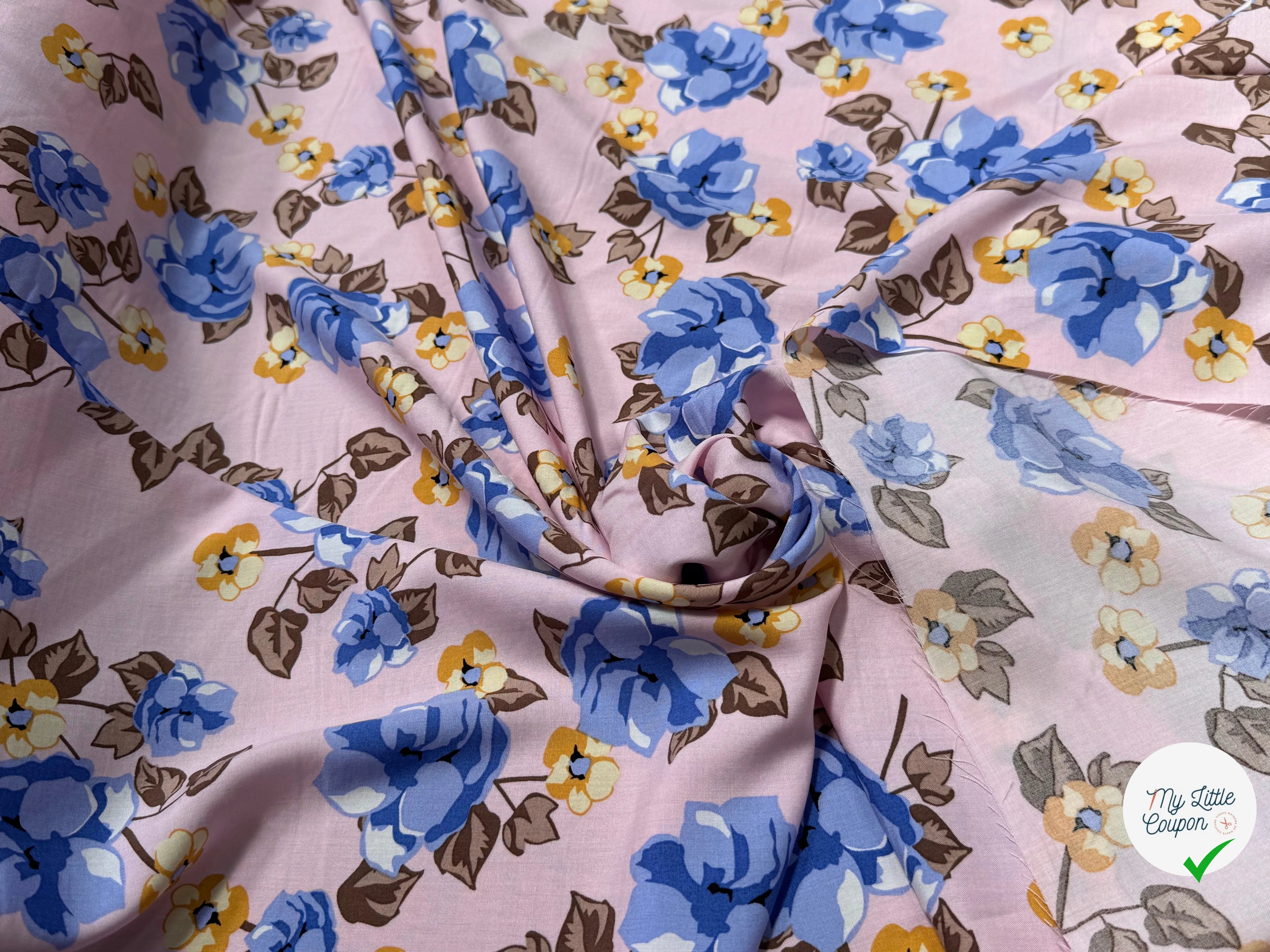 TISSU 100% VISCOSE IMPRIMÉ BRANCHES À FLEURS FOND ROSE - My Little Coupon