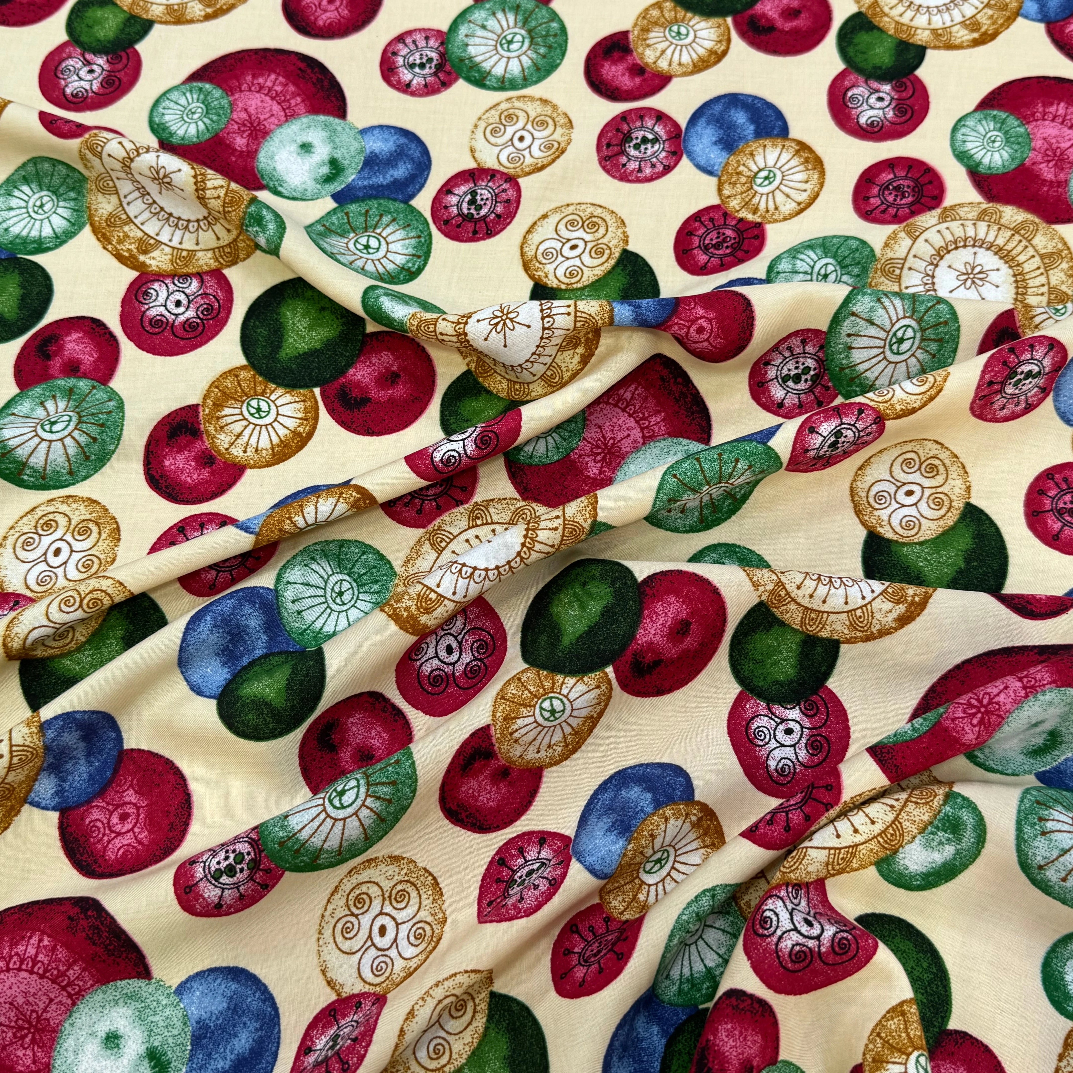 TISSU 100% VISCOSE IMPRIMÉ FOND CREME MOTIFS CIRCULAIRES - My Little Coupon