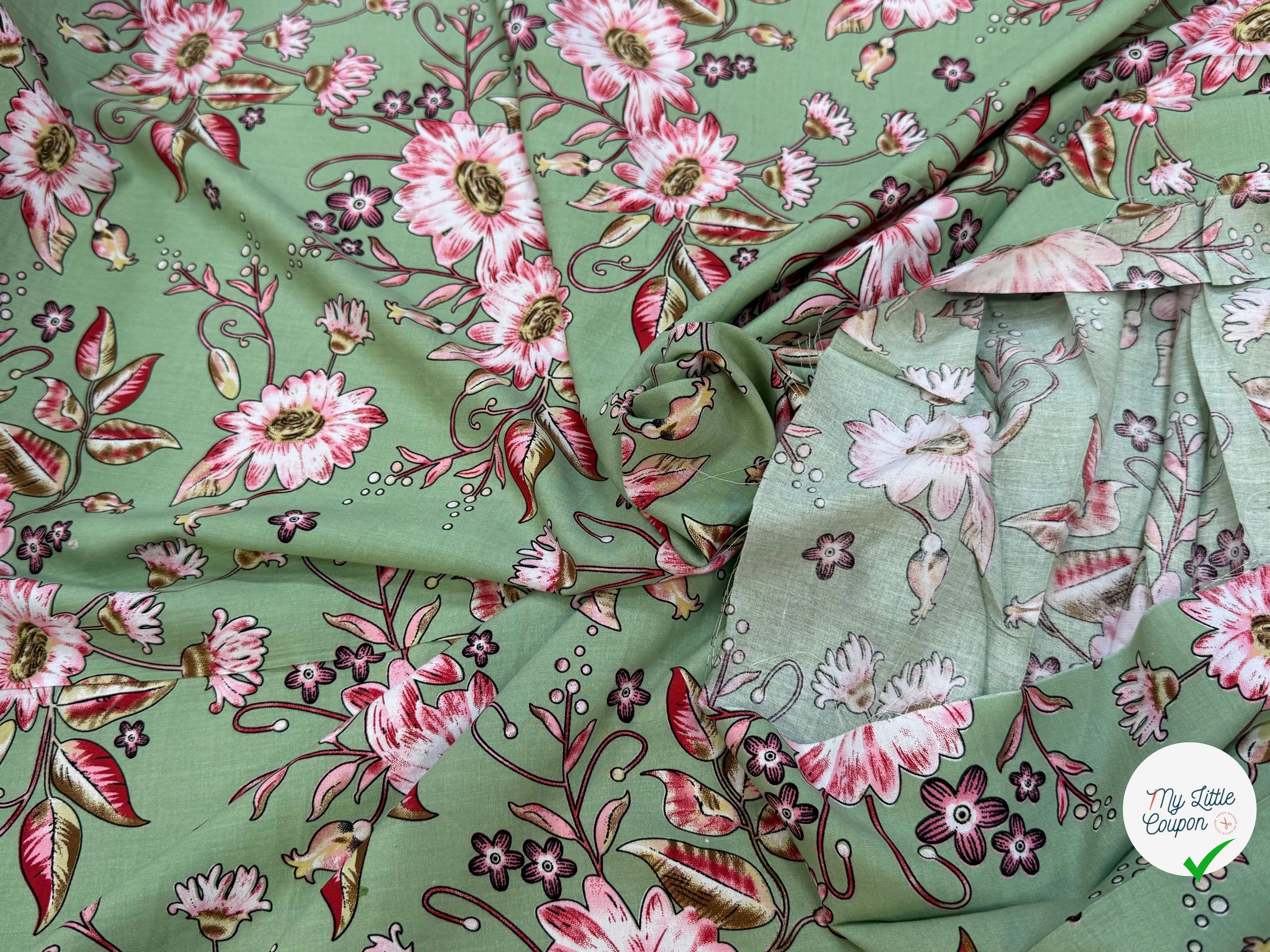 TISSU 100% VISCOSE IMPRIMÉ FOND VERT KAKI - My Little Coupon