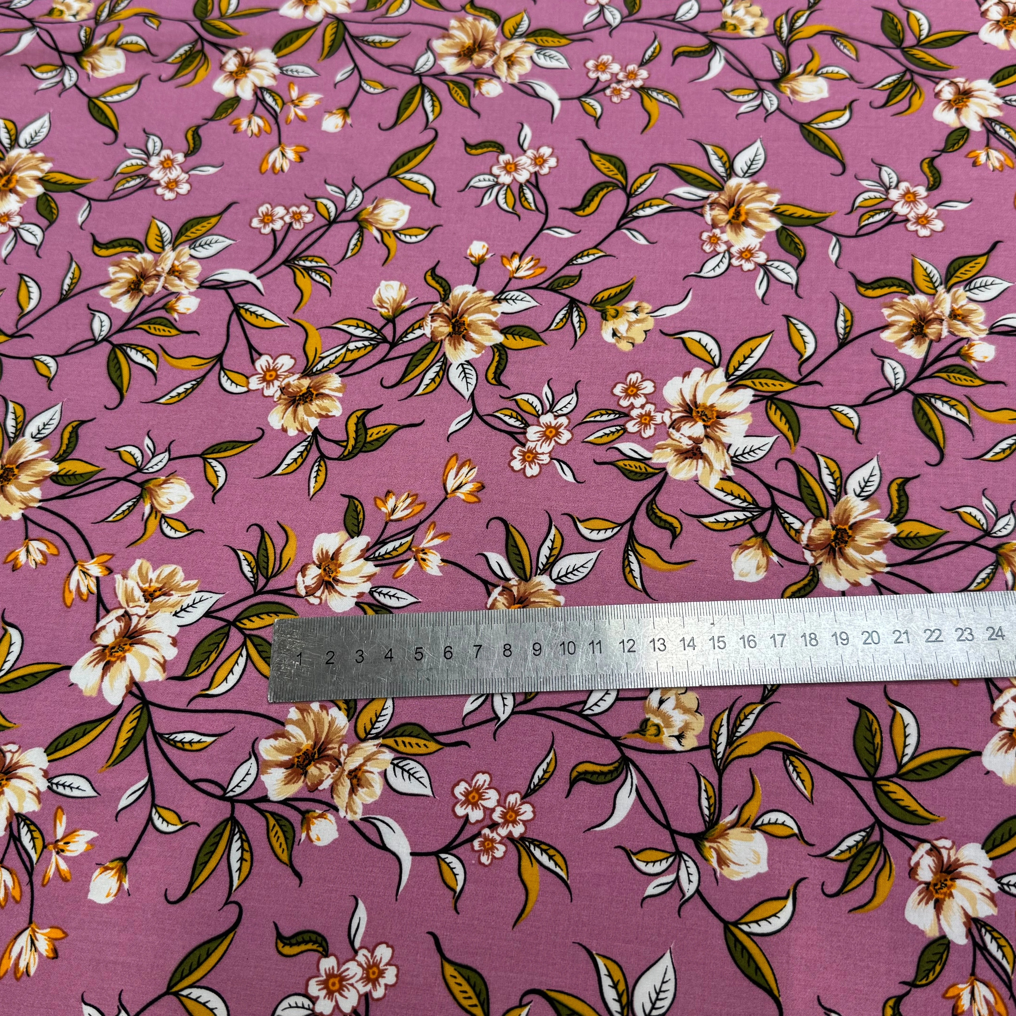 TISSU 100% VISCOSE IMPRIMÉ FOND VIEUX ROSE - My Little Coupon