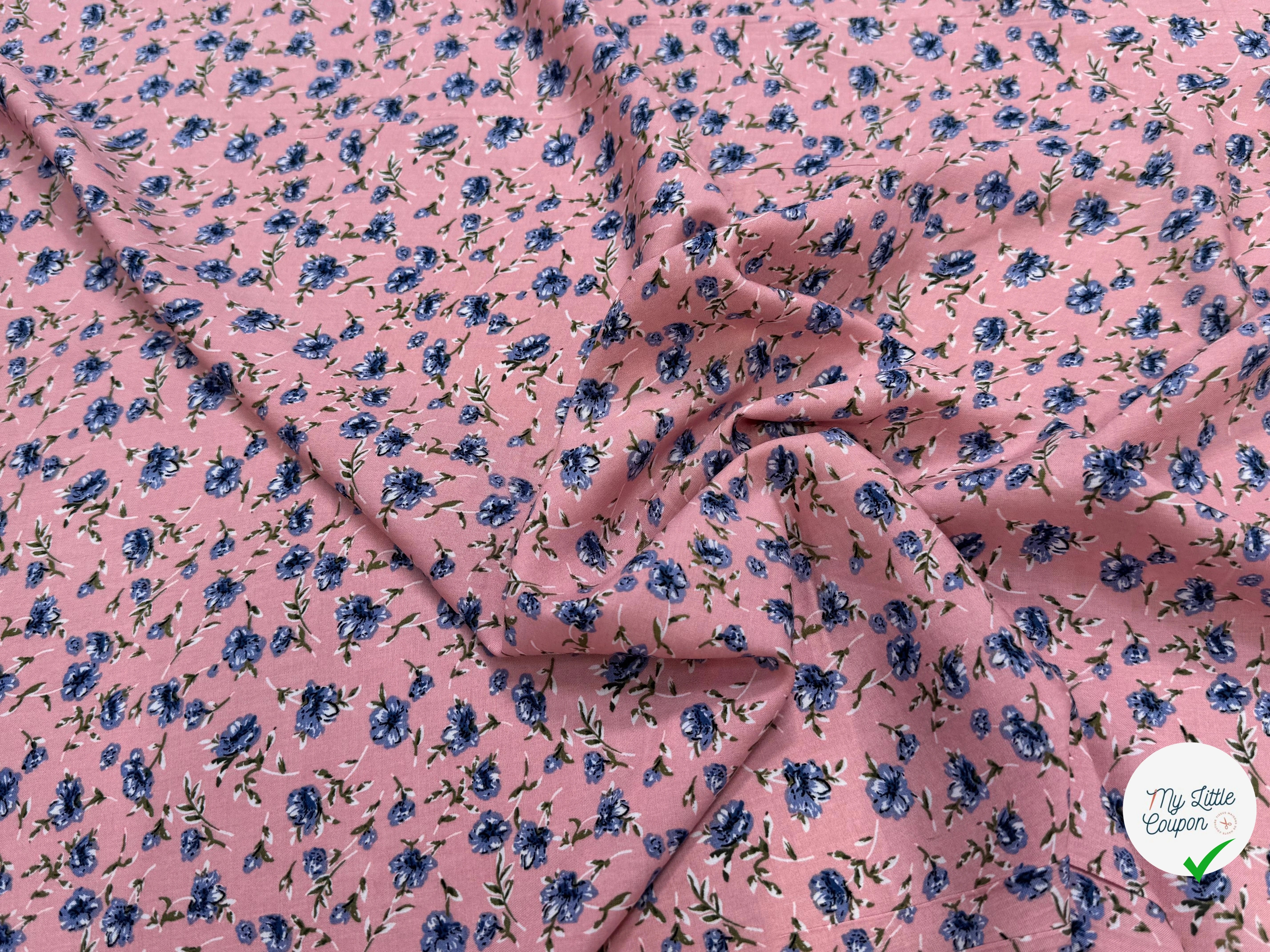 TISSU 100% VISCOSE IMPRIMÉ MINI FLEURS FOND BLEU ROSE - My Little Coupon