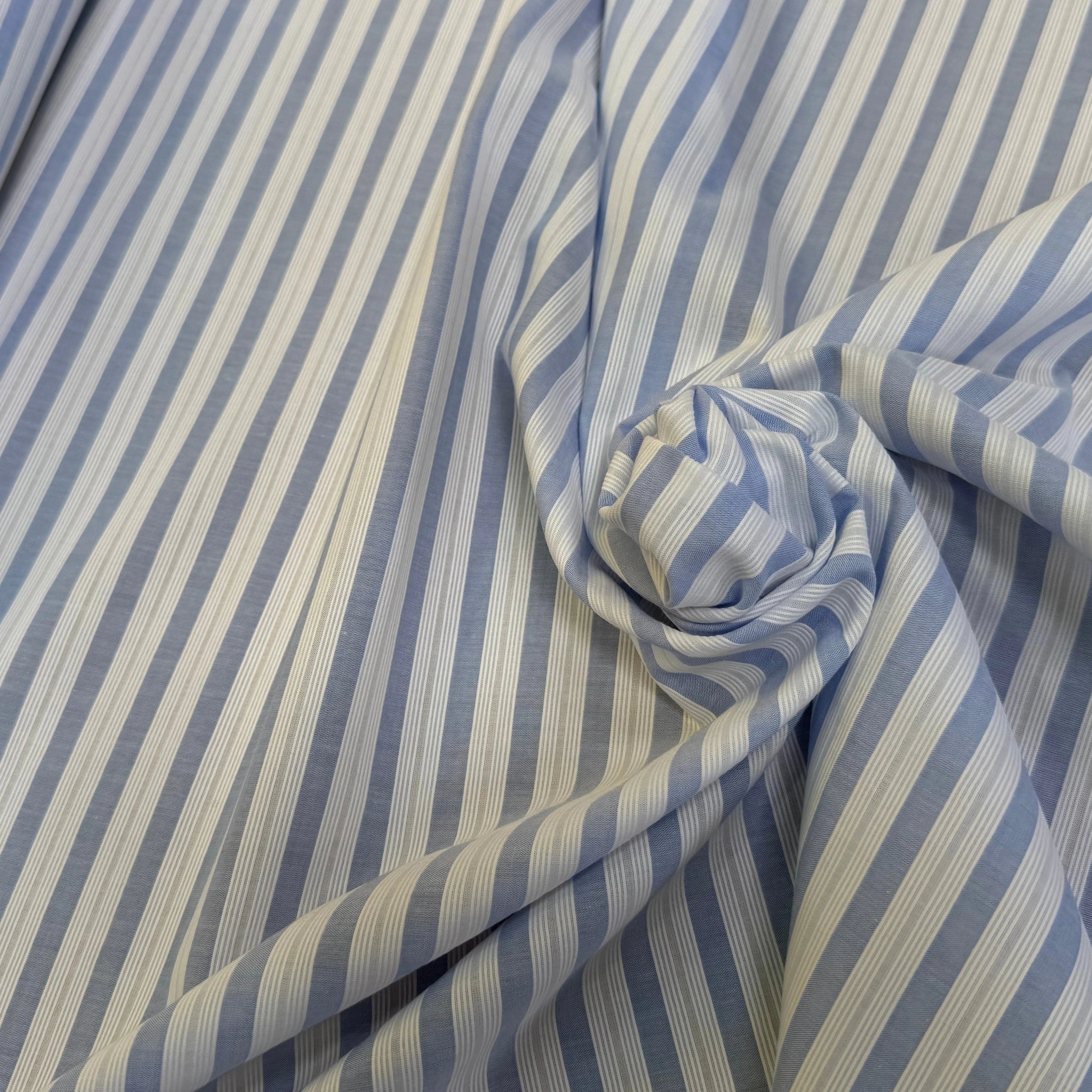 TISSU CHEMISE 100% COTON ORGANIC À RAYURES WHITE & SKY BLUE - My Little Coupon