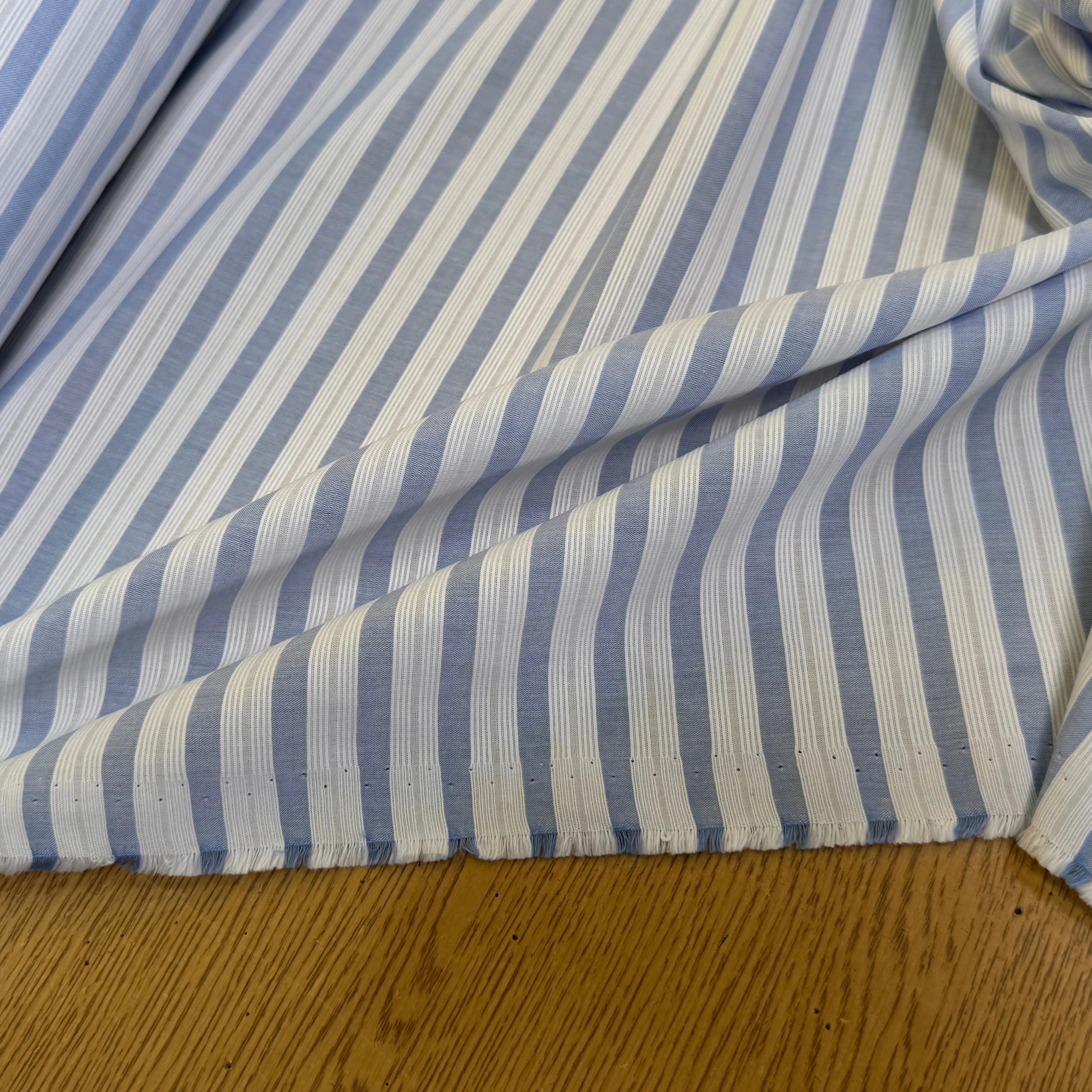 TISSU CHEMISE 100% COTON ORGANIC À RAYURES WHITE & SKY BLUE - My Little Coupon