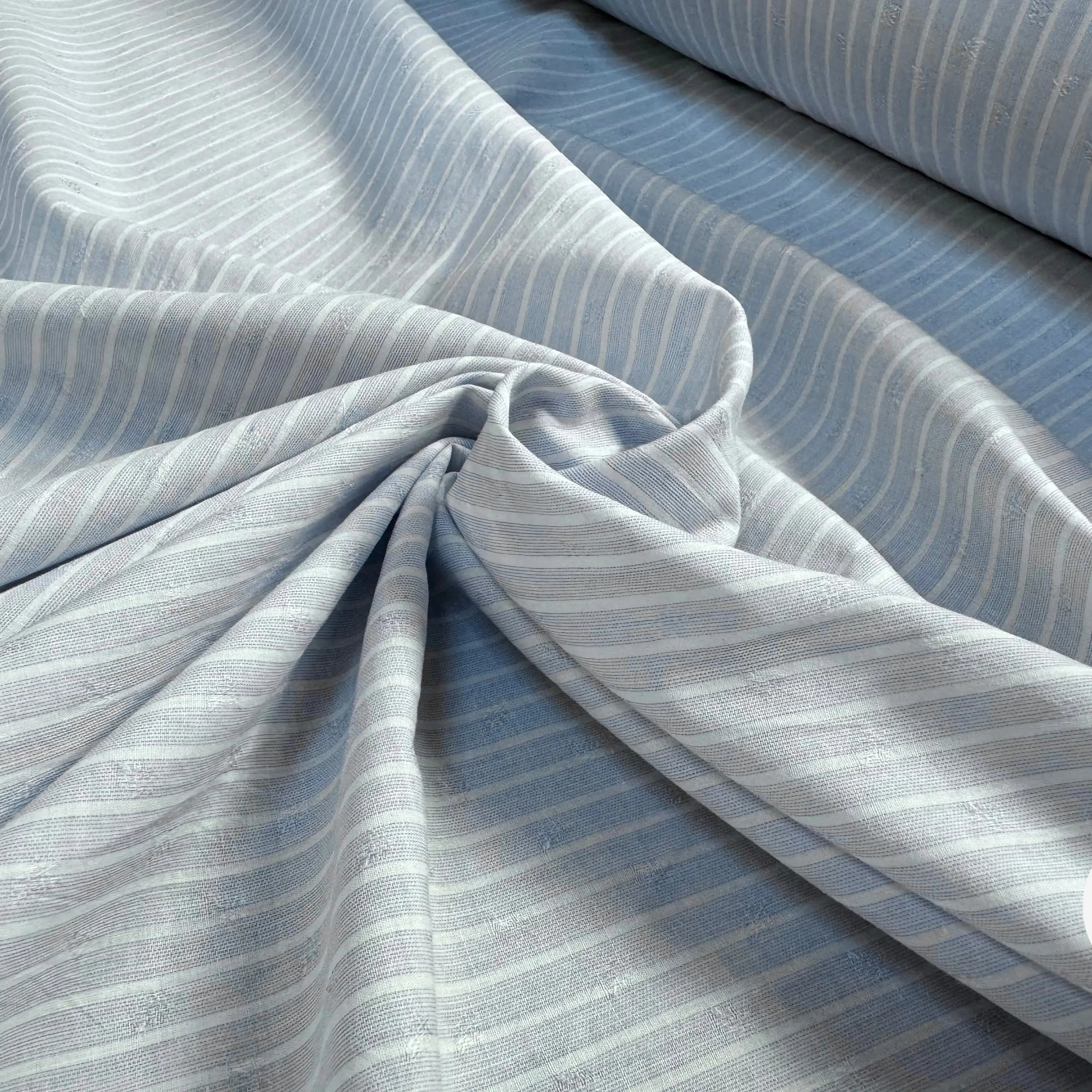 TISSU CHEMISE COTON FACONNE PETITES FLEURS AVEC RAYURES - My Little Coupon