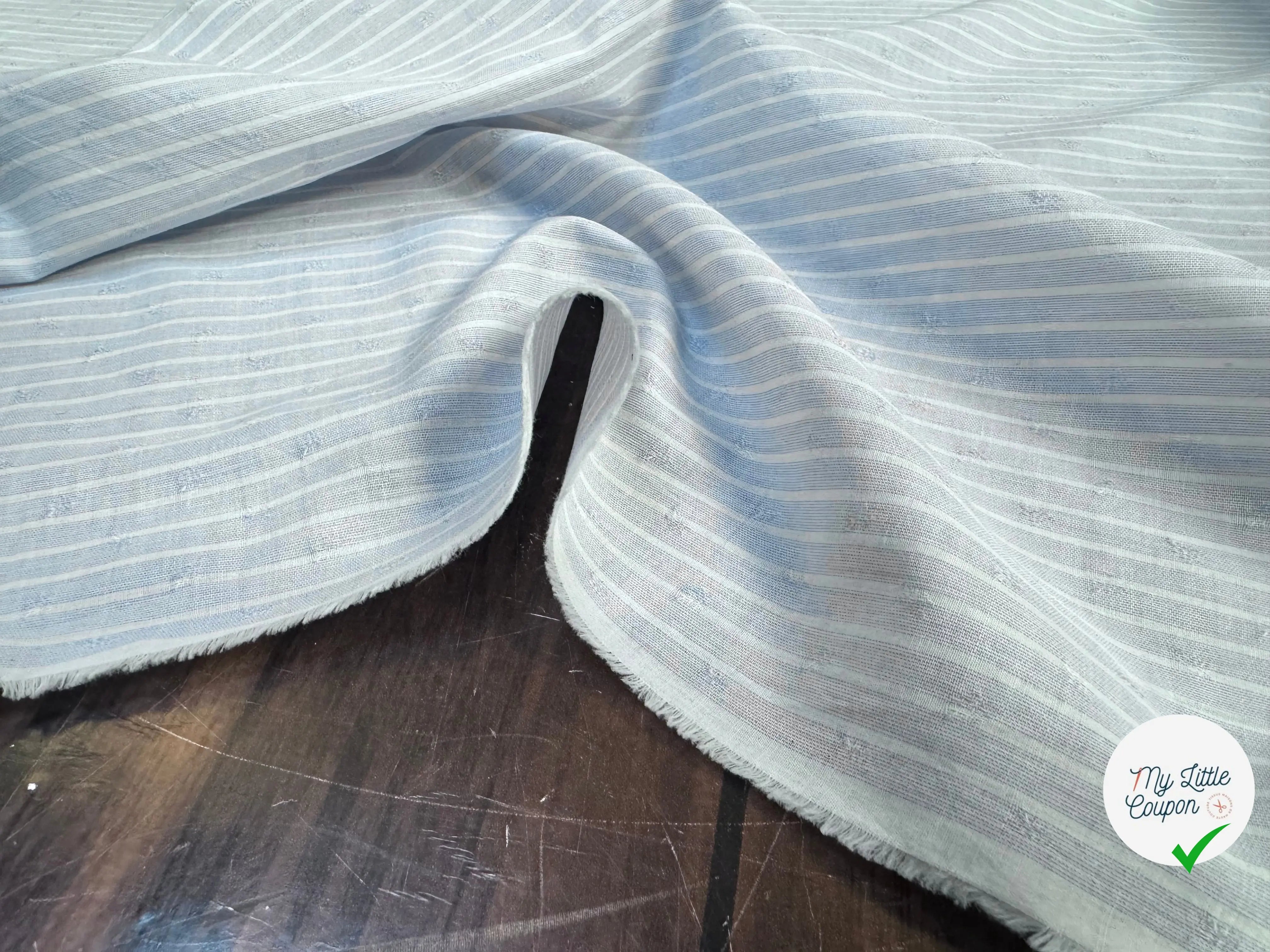 TISSU CHEMISE COTON FACONNE PETITES FLEURS AVEC RAYURES - My Little Coupon