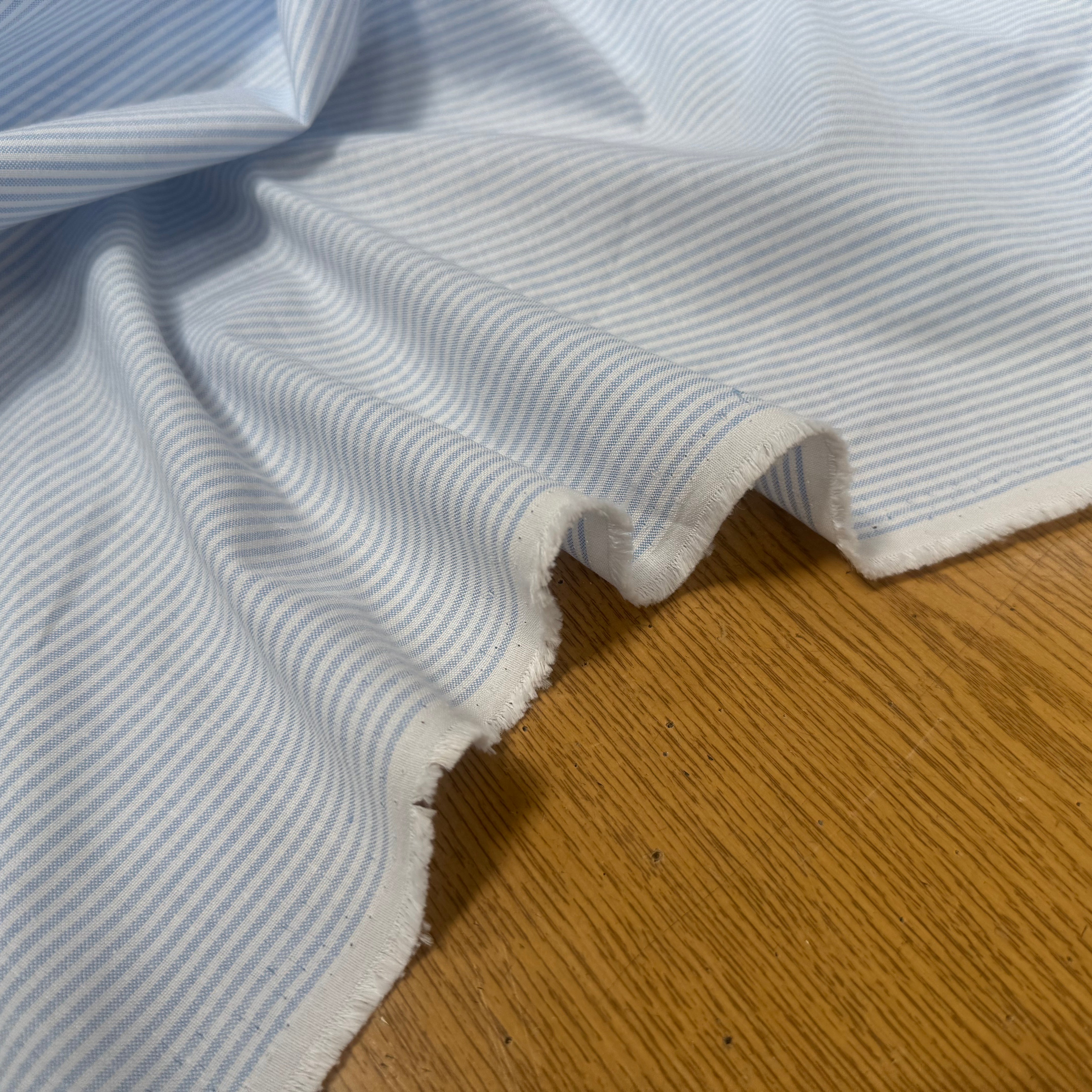 TISSU CHEMISE OXFORD COTON À RAYURES BLEU ET BLANC - My Little Coupon