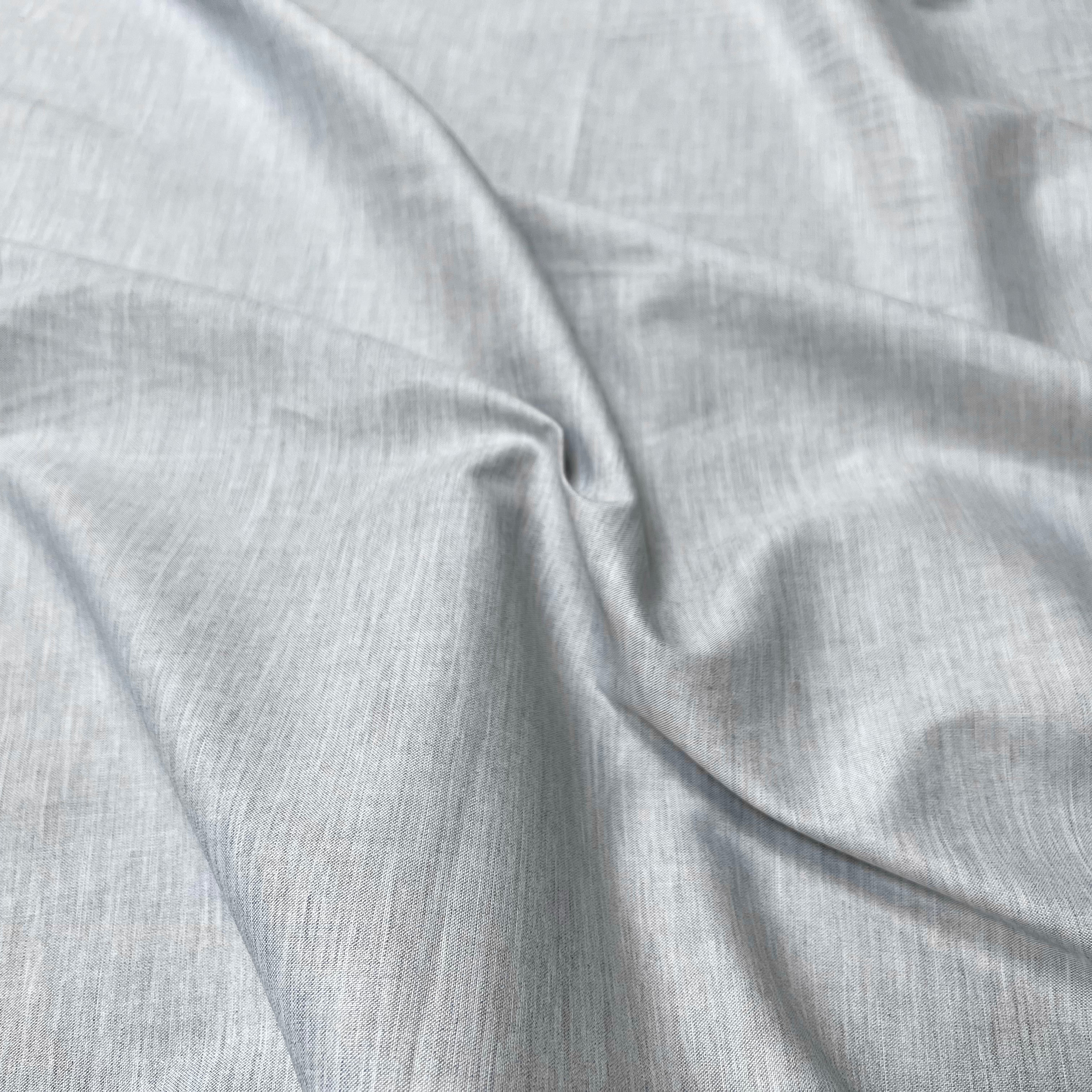 TISSU CHEMISE OXFORD GRIS TRÈS LÉGÈREMENT BLEUTÉ - My Little Coupon