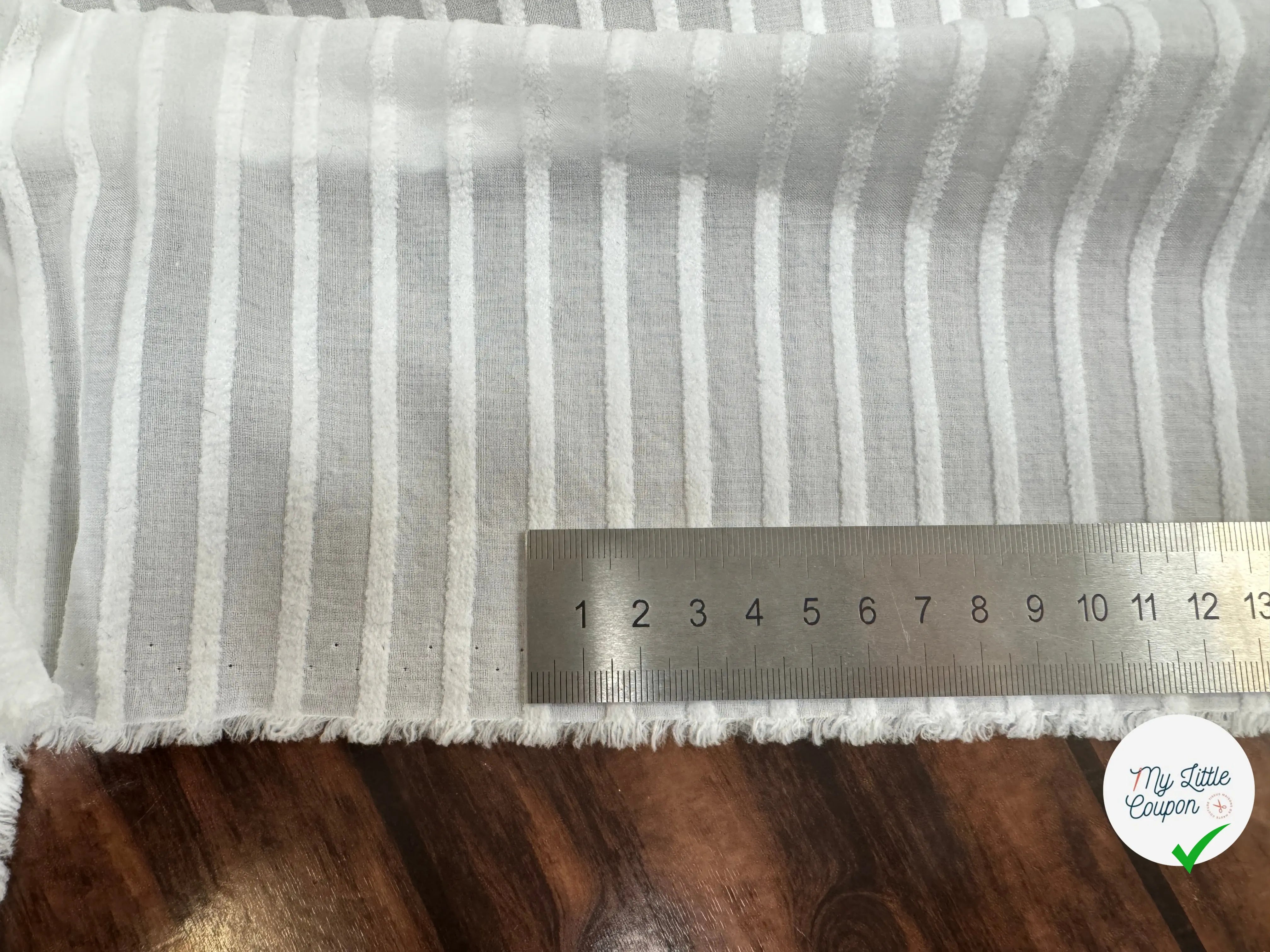 TISSU COTON BLANC À RAYURES DUVETEUSES - My Little Coupon