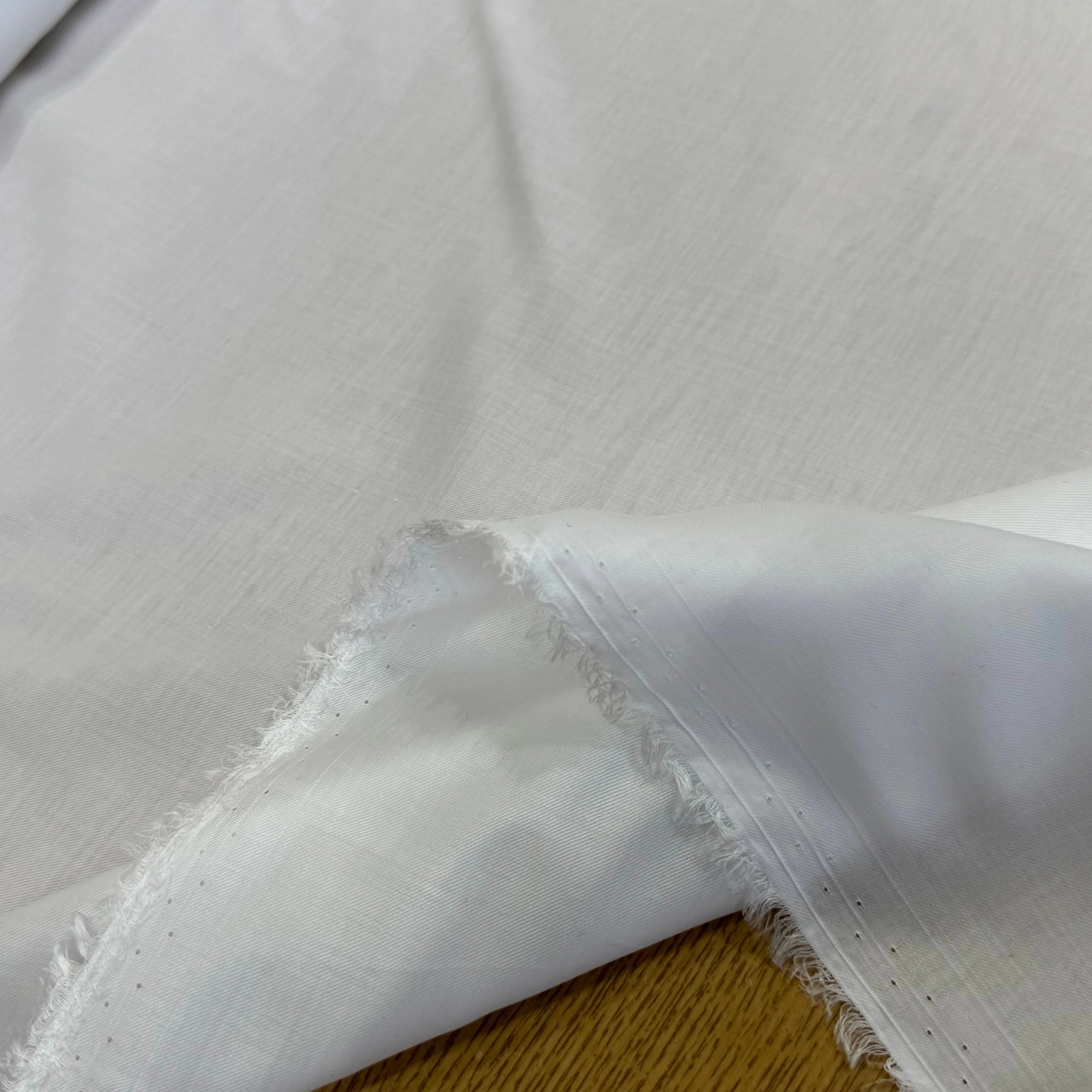 TISSU COTON LYOCELL FLUIDE ET DOUX BLANC - My Little Coupon