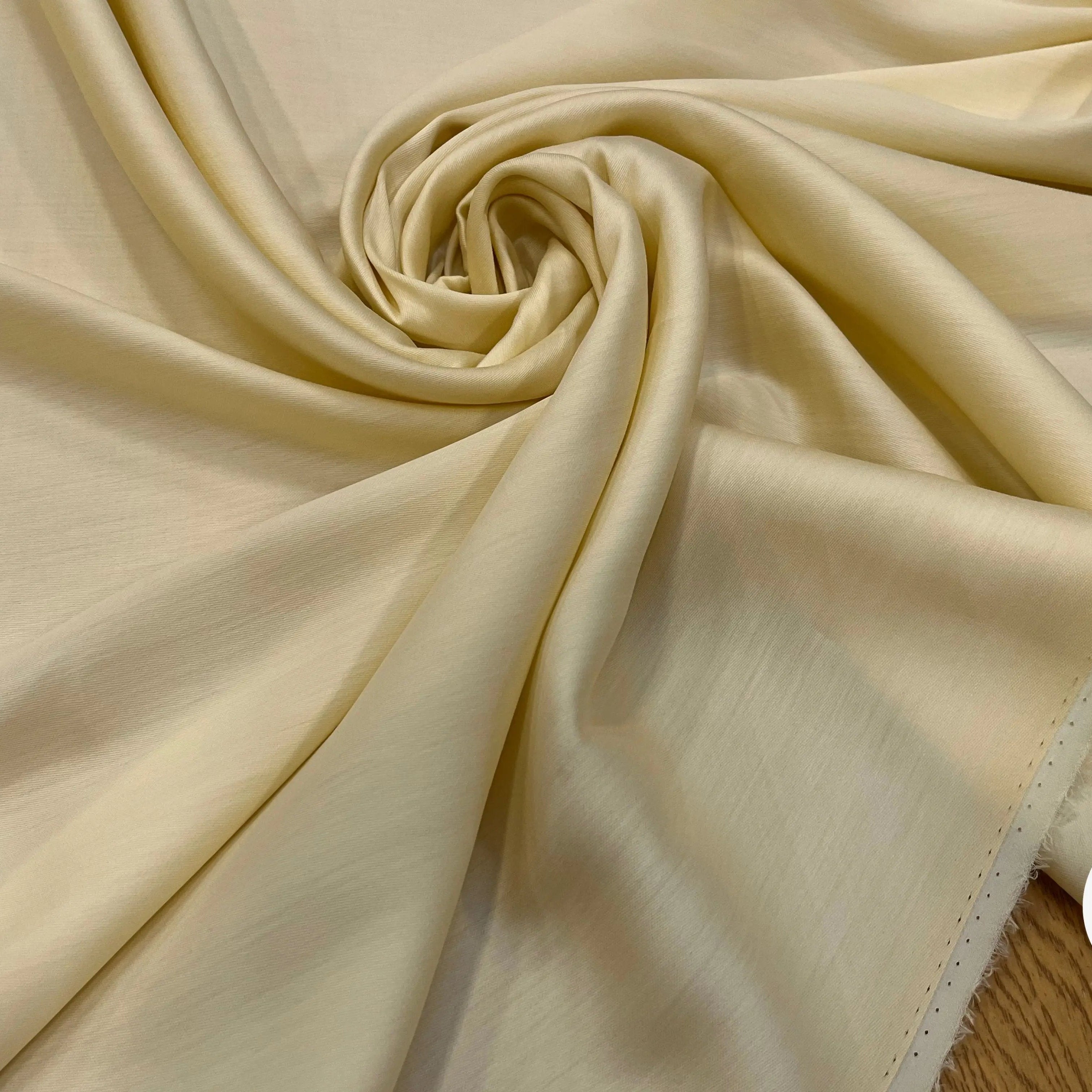 TISSU COTON SATINÉ JAUNE BÉBÉ 27% SOIE - My Little Coupon