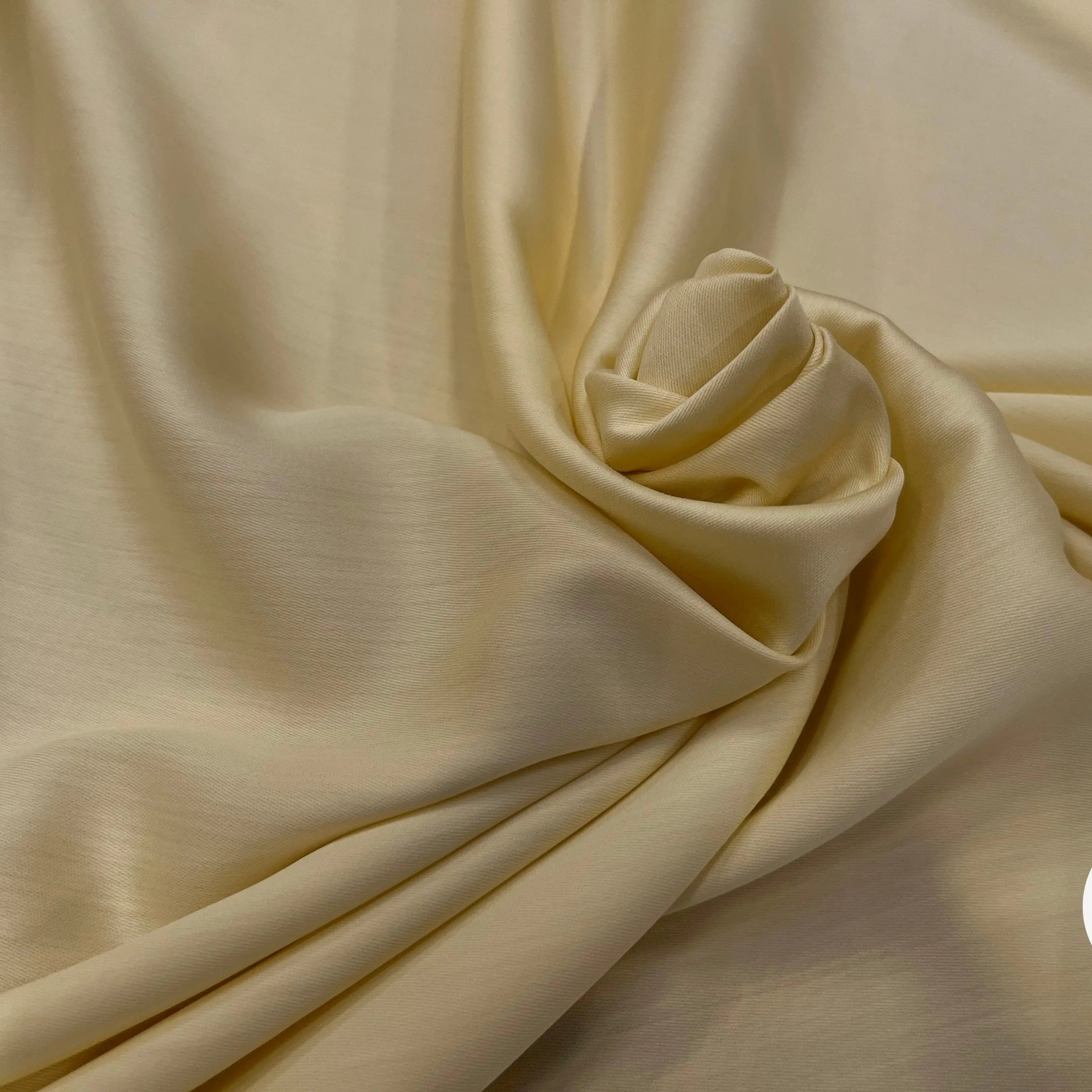 TISSU COTON SATINÉ JAUNE BÉBÉ 27% SOIE - My Little Coupon