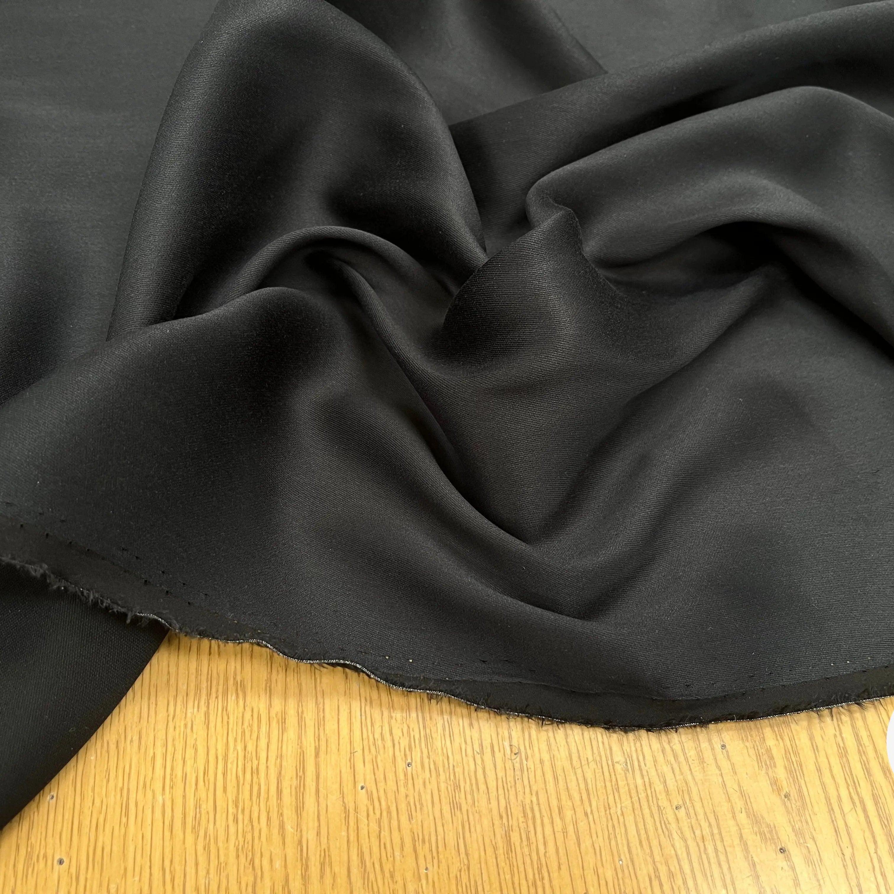 TISSU COTON SATINÉ NOIR 27% SOIE - My Little Coupon