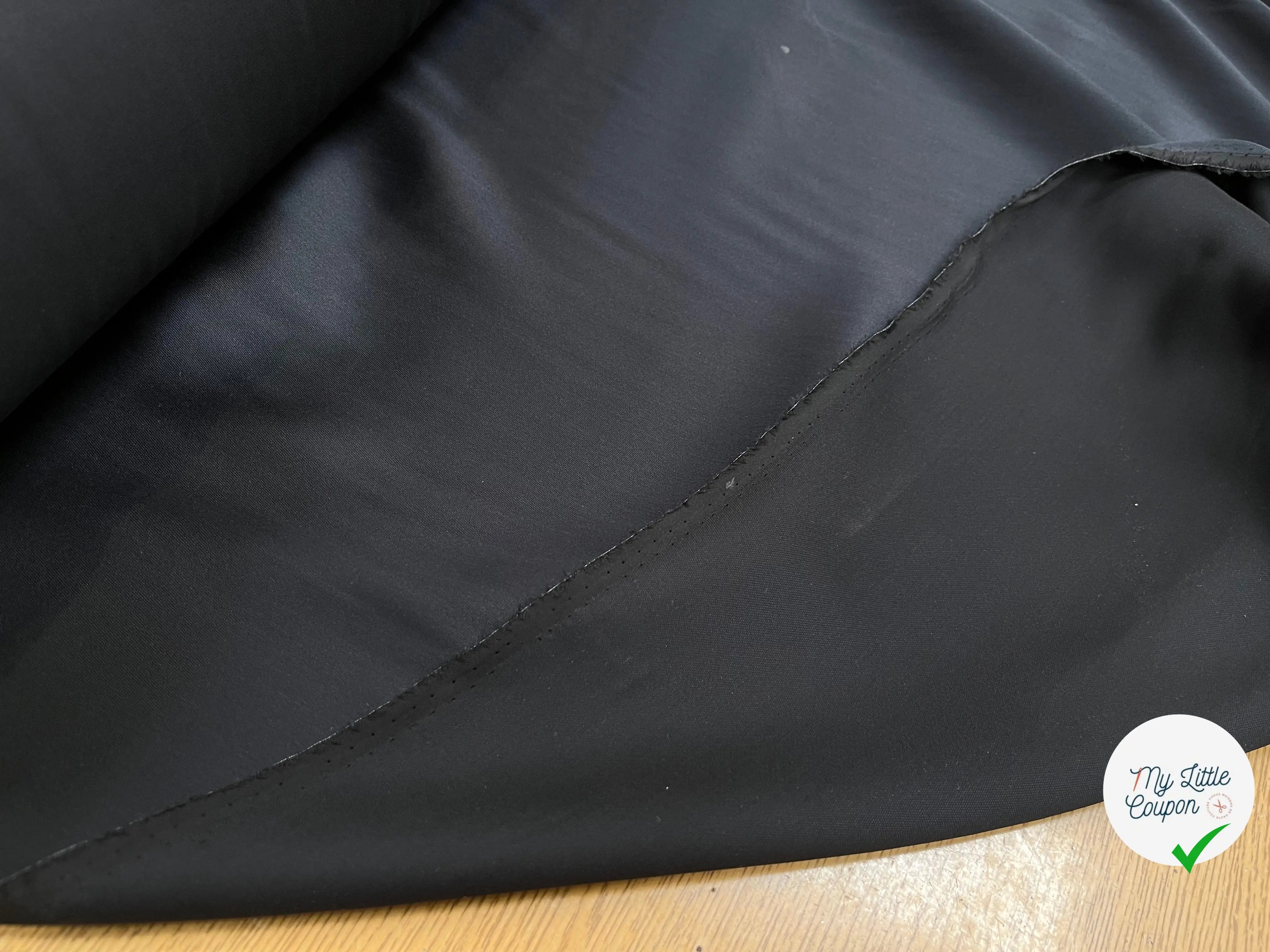 TISSU COTON SATINÉ NOIR 27% SOIE - My Little Coupon