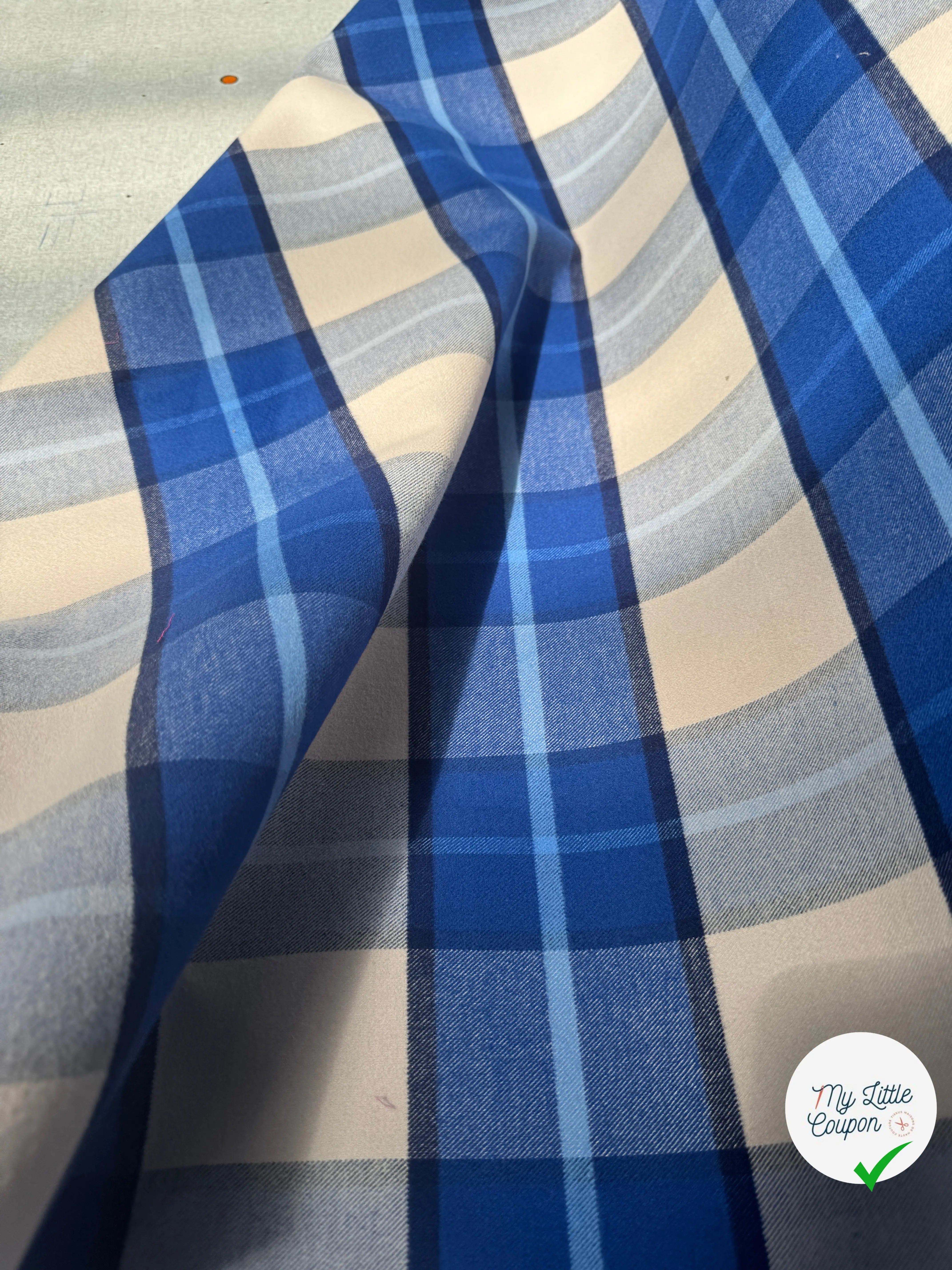 TISSU COTON TRAPPEUR CARREAUX BLEU CREME CONTRECOLLĂÂ - My Little Coupon