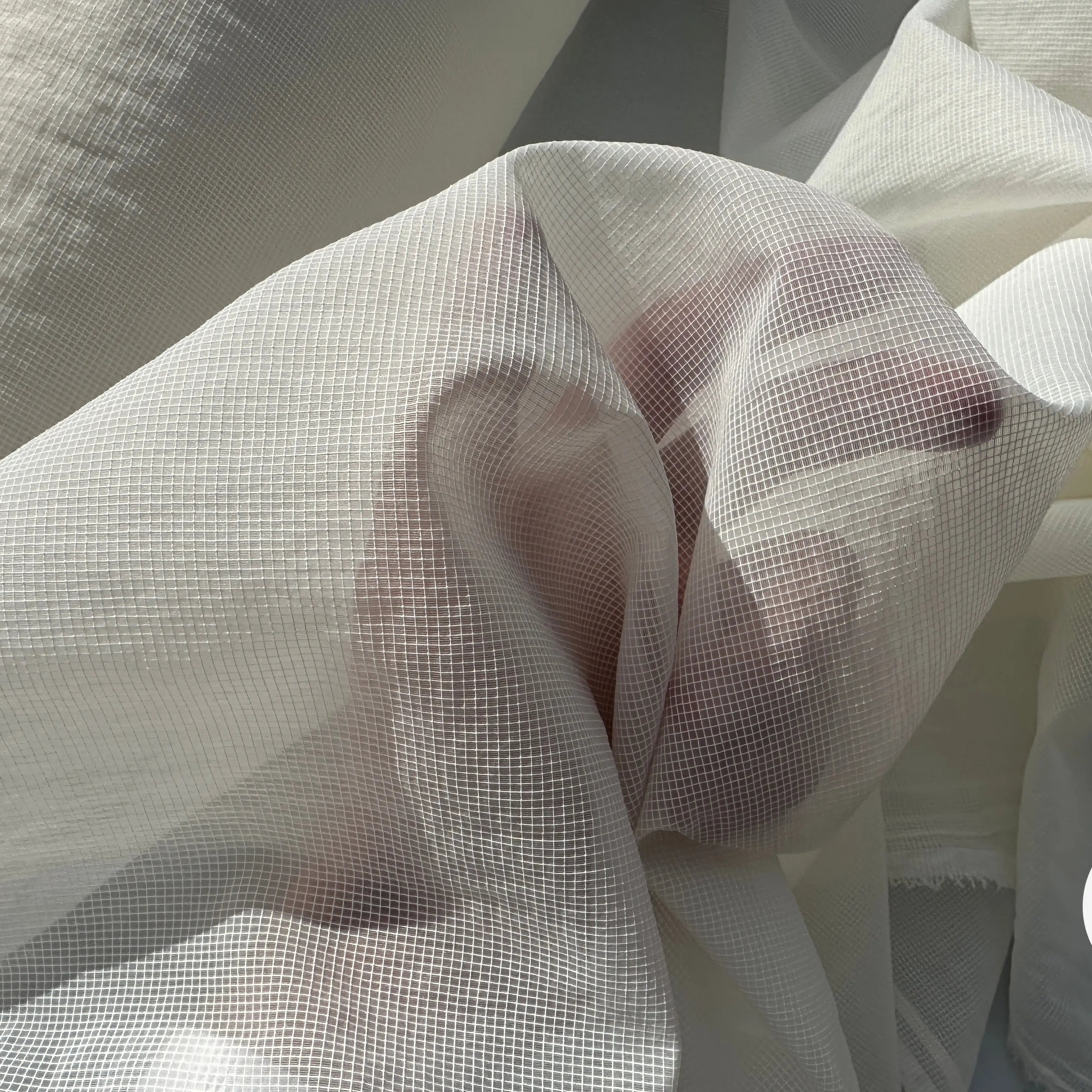 TISSU COUPE VENT ORGANZA MODERNE MSO