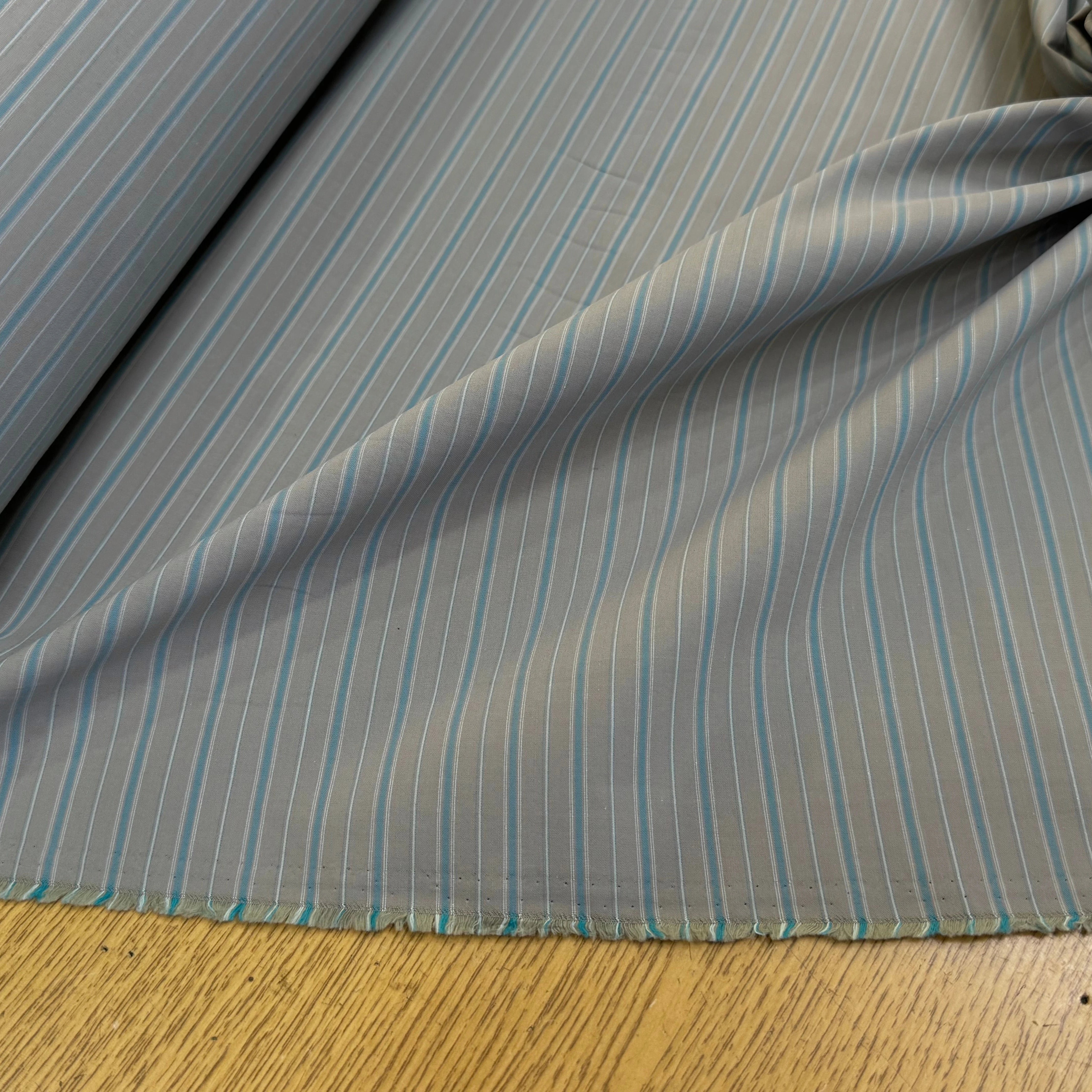 TISSU CRAQUANT GROSSES RAYURES VERT GRIS - My Little Coupon