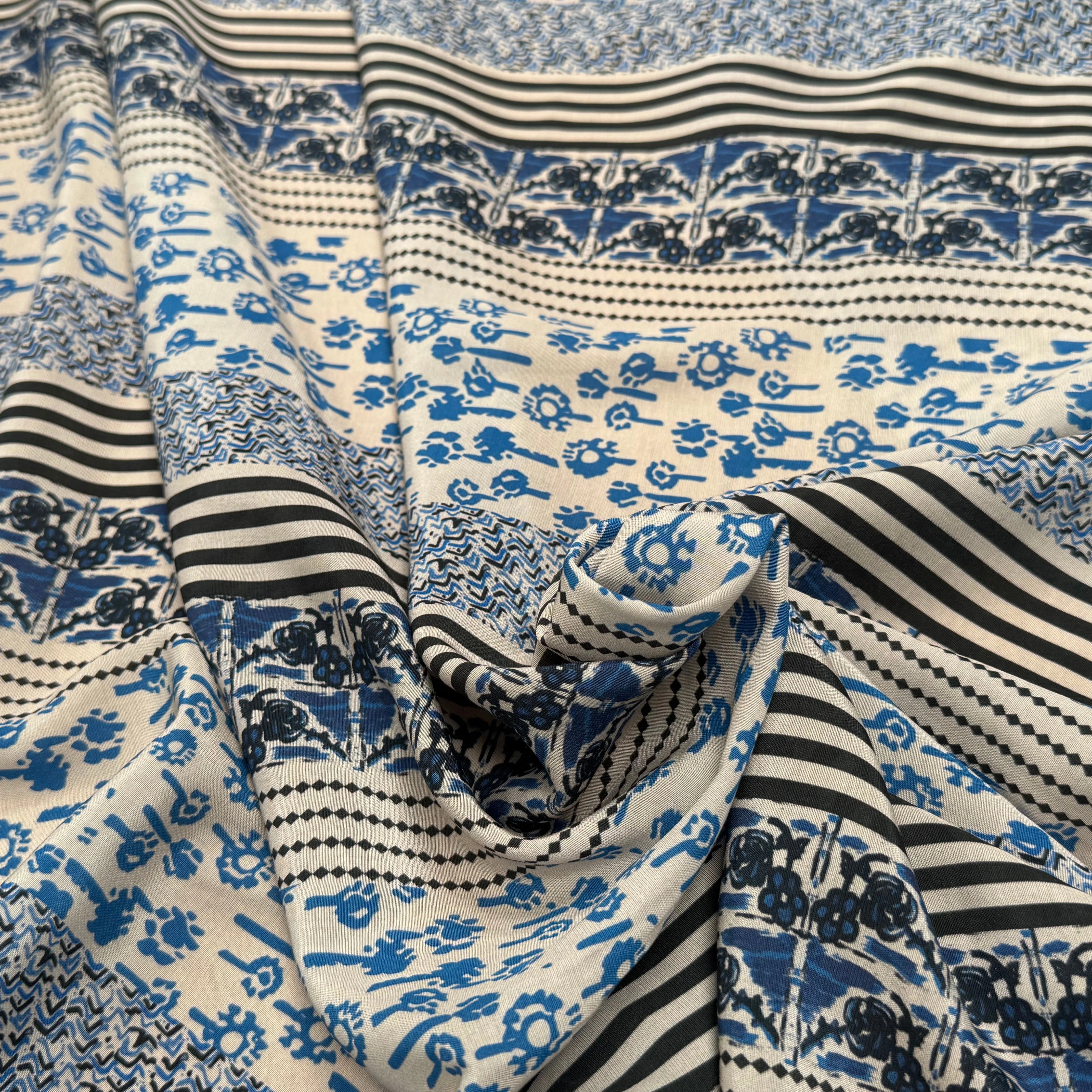 TISSU CRÊPE DE VISCOSE ÉCRU IMPRIMÉ POIS ET RAYURES BLEU TANGO QUEDUBLEU - My Little Coupon