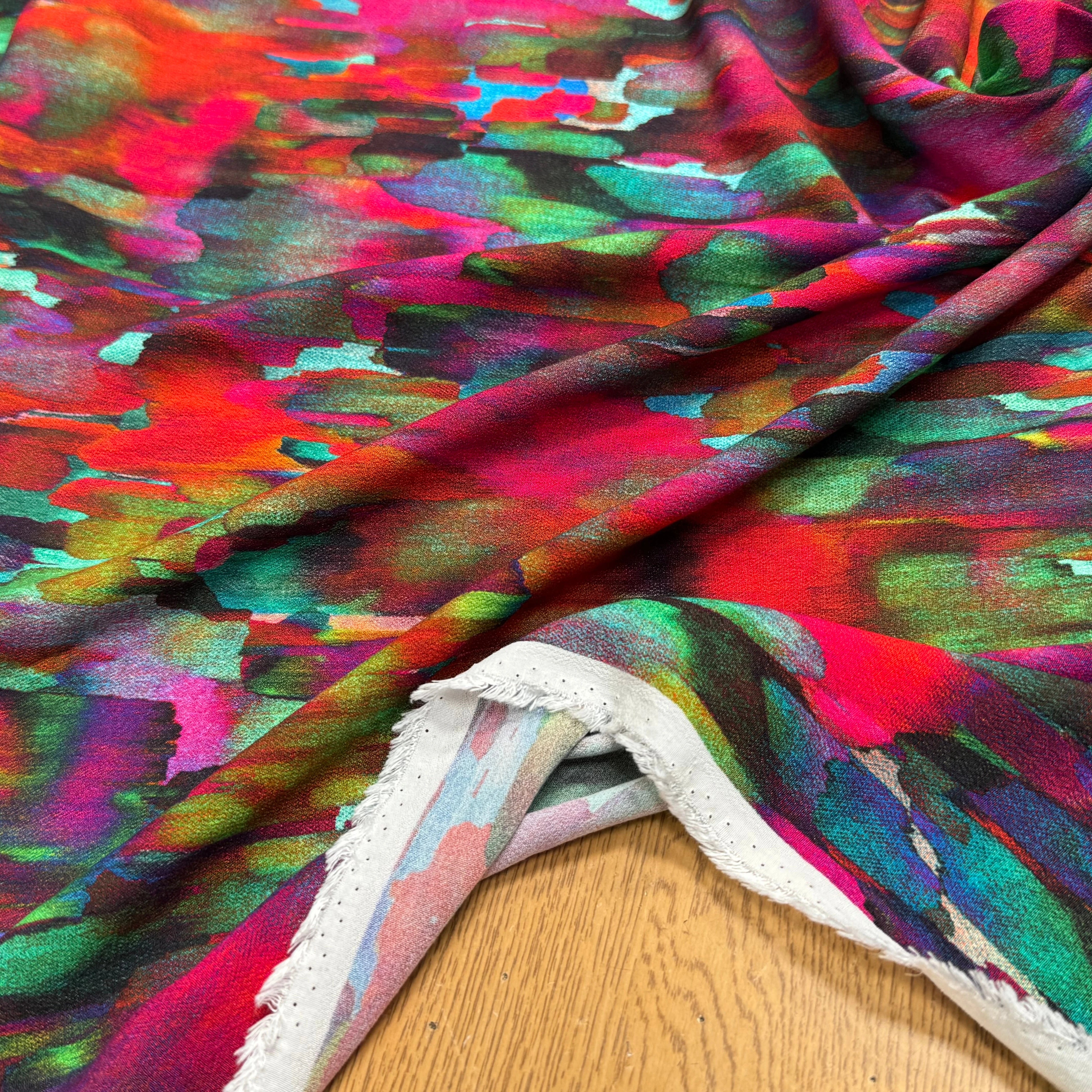 TISSU CRÊPE DE VISCOSE FLUIDE IMPRIMÉ PEINTURE MULTICOLORE CANDY PIGMENT - My Little Coupon