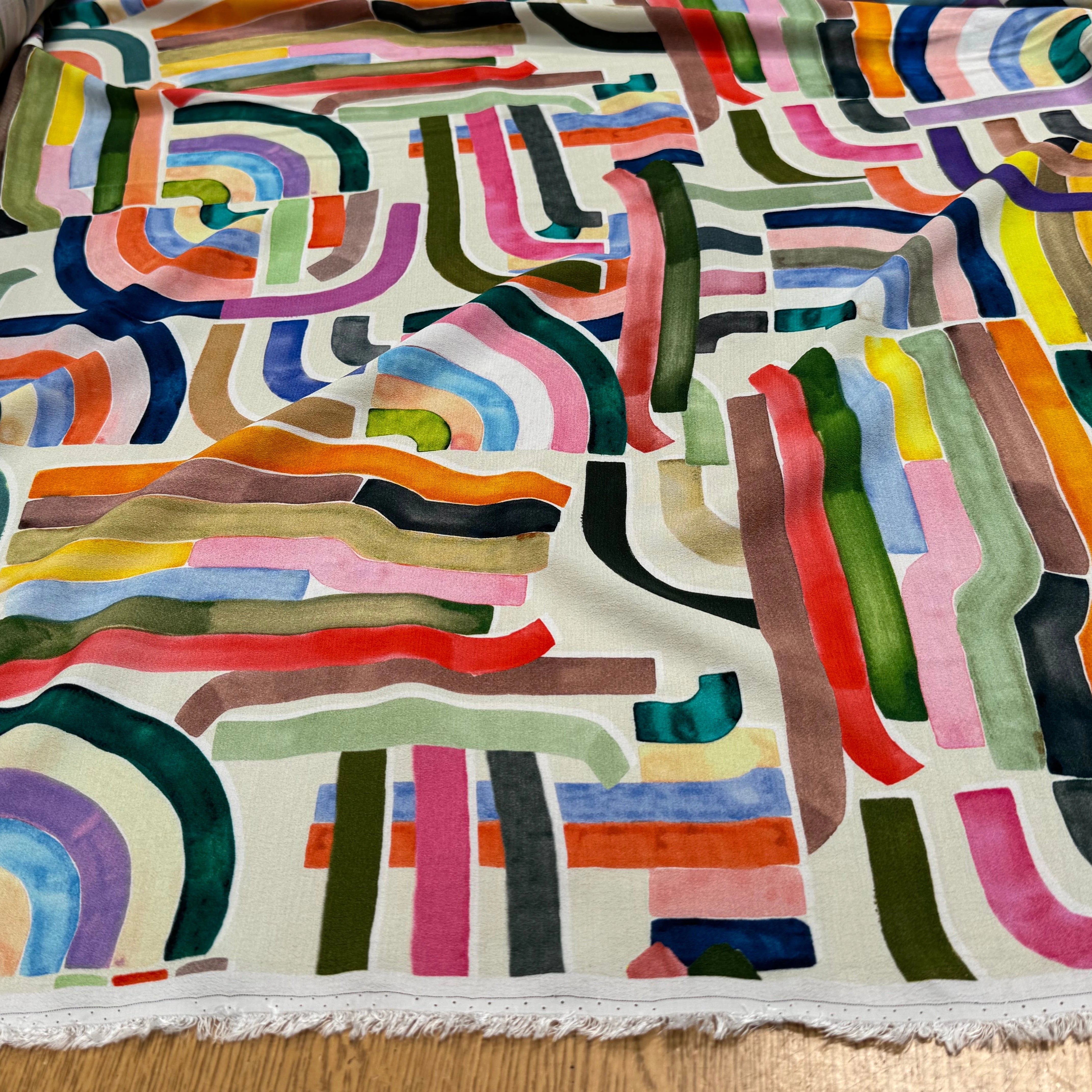 TISSU CRÊPE DE VISCOSE IMPRIMÉ GRAPHIQUE MULTICOLORE TENERE DELAUNAY MULTICOLORE - My Little Coupon