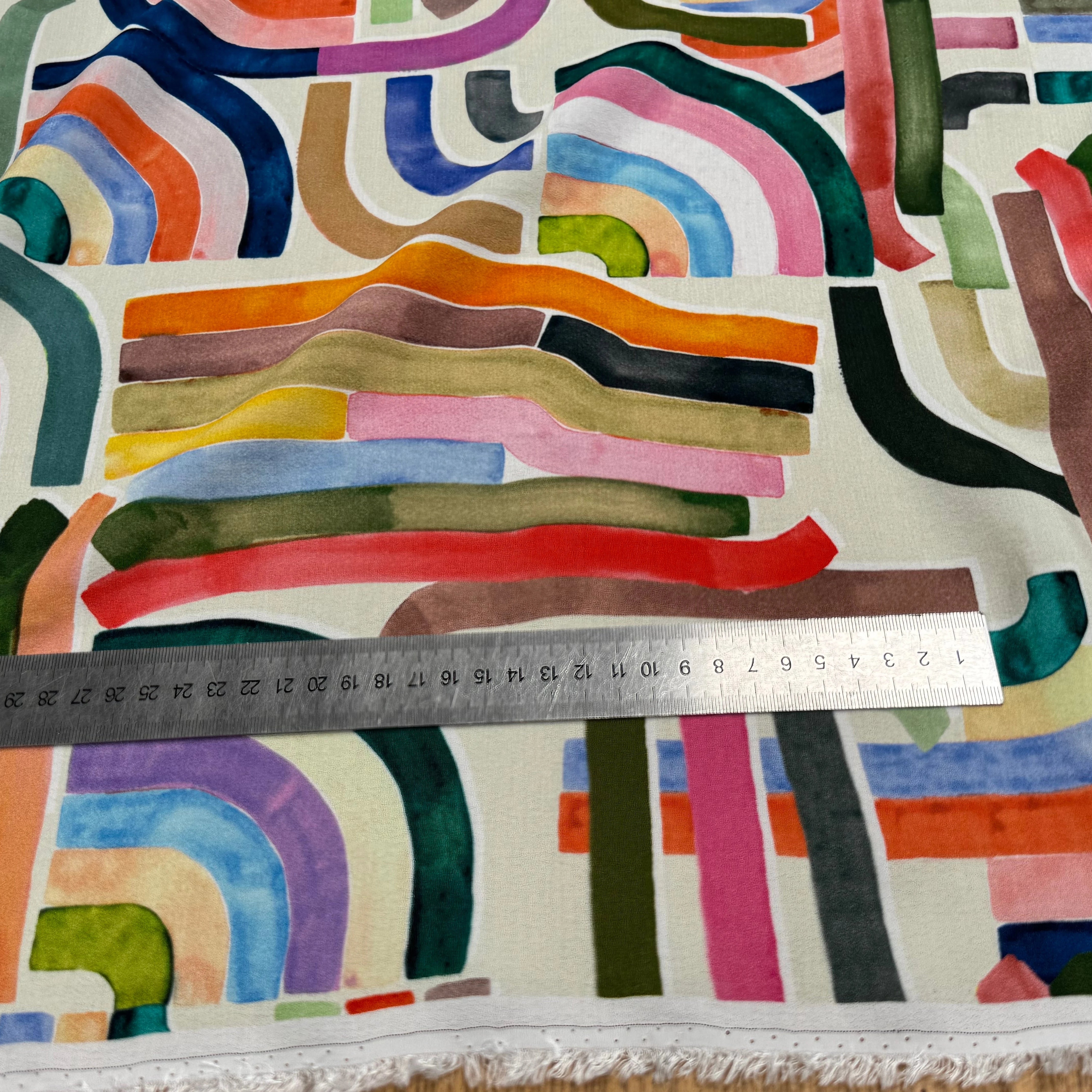 TISSU CRÊPE DE VISCOSE IMPRIMÉ GRAPHIQUE MULTICOLORE TENERE DELAUNAY MULTICOLORE - My Little Coupon