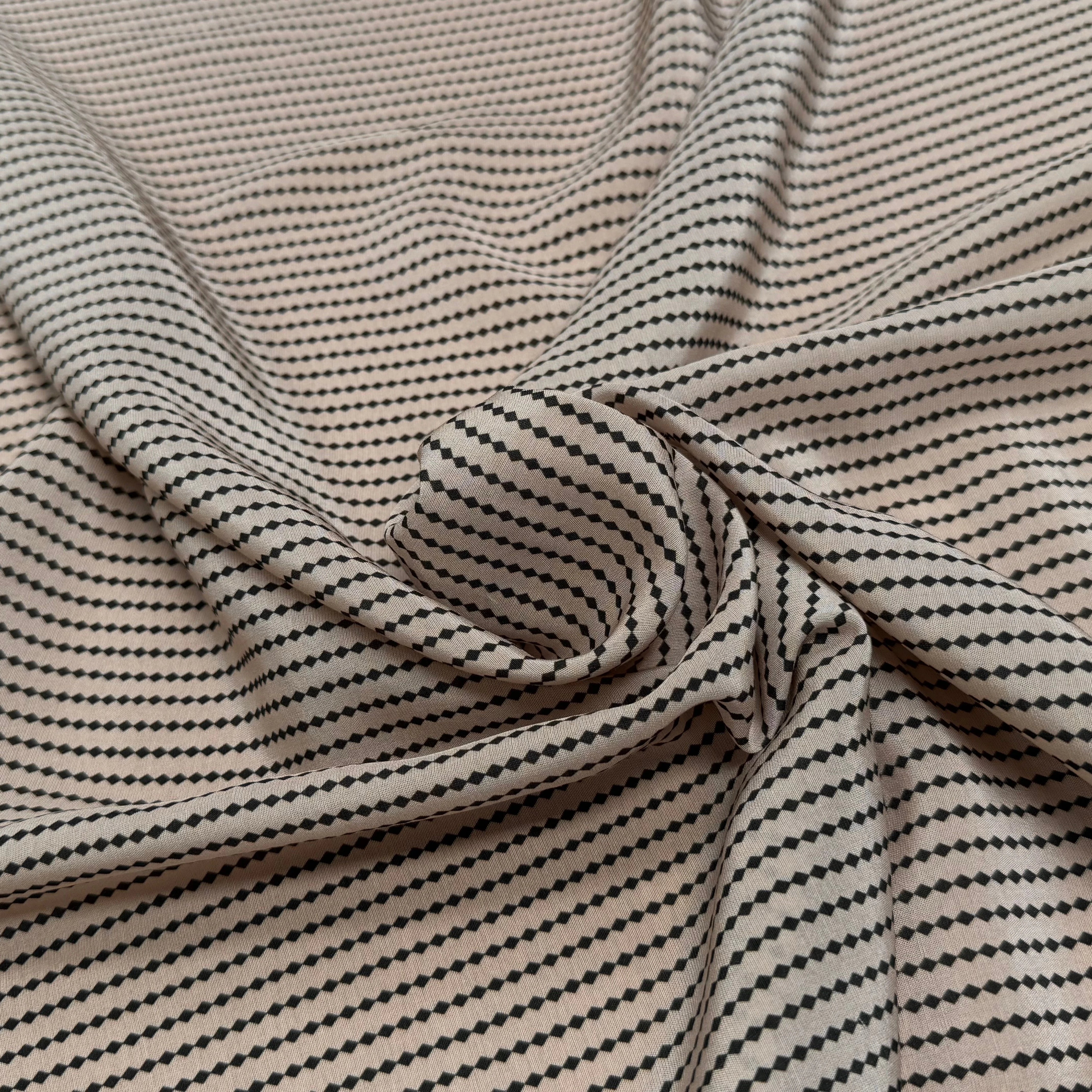 TISSU CRÊPE DE VISCOSE IMPRIMÉ MINI POIS BLEU TANGO PERLE BEIGE - My Little Coupon