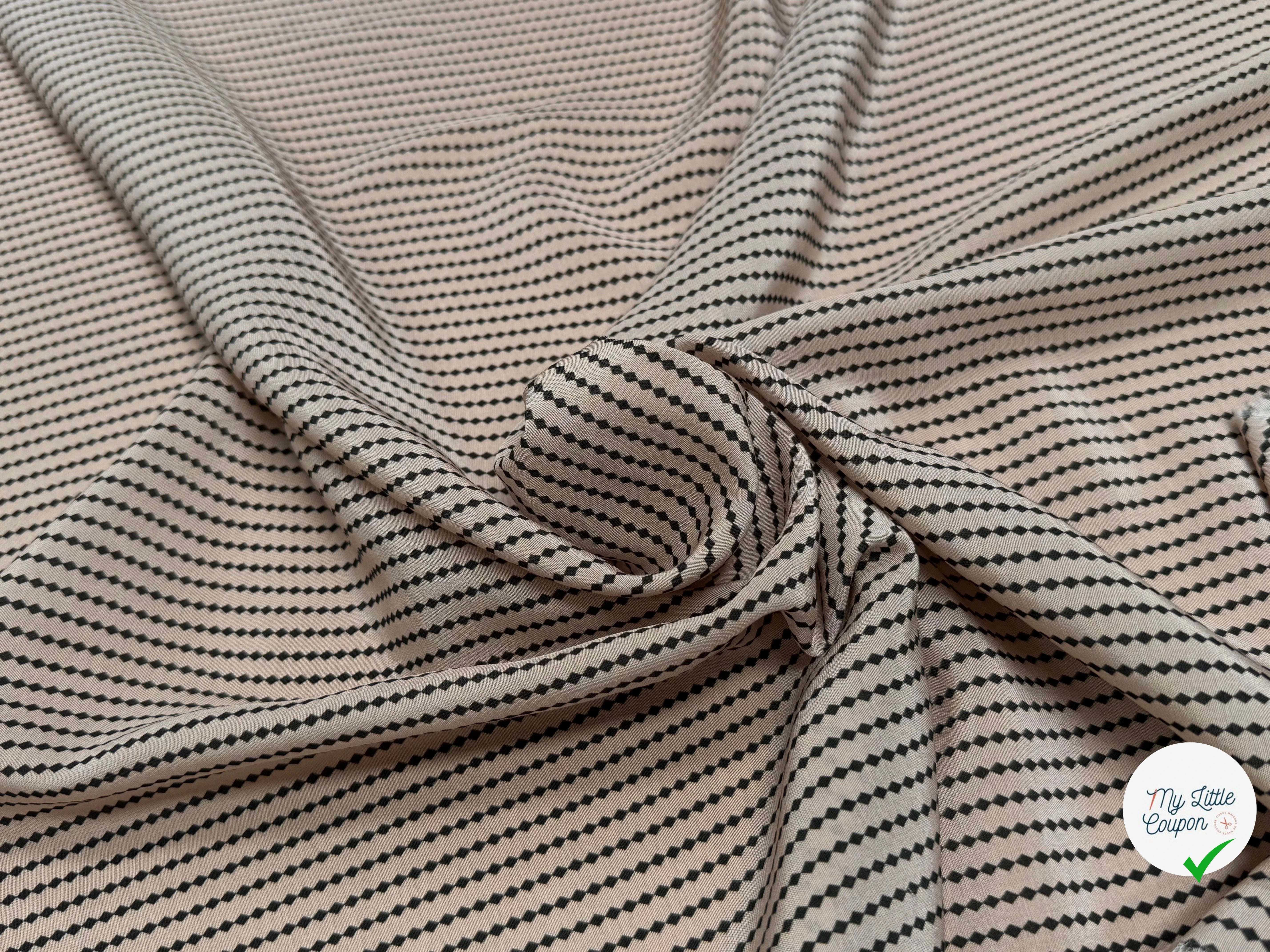 TISSU CRÊPE DE VISCOSE IMPRIMÉ MINI POIS BLEU TANGO PERLE BEIGE - My Little Coupon