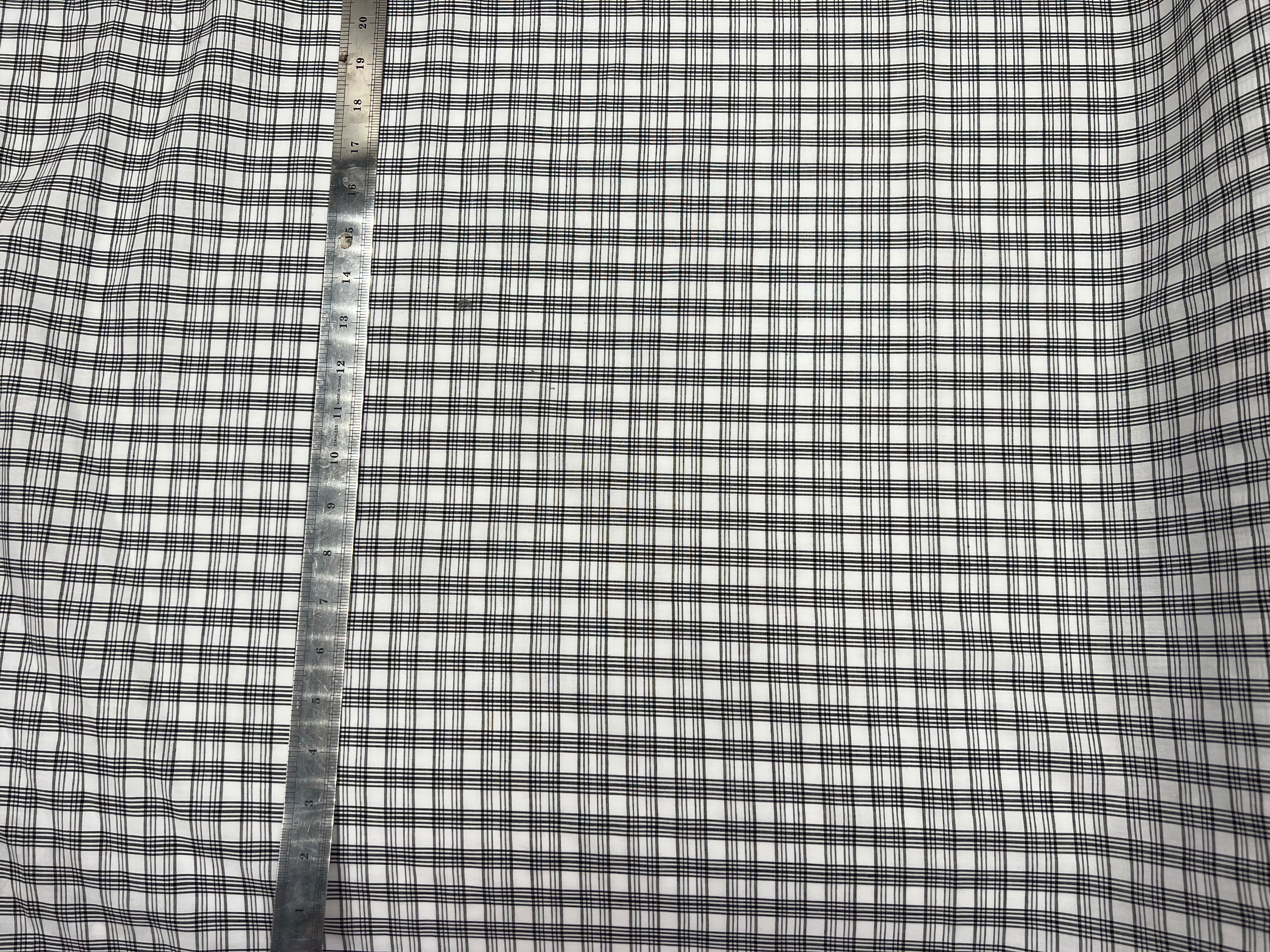 TISSU DE COTON CARREAUX NOIR ET BLANC MSO