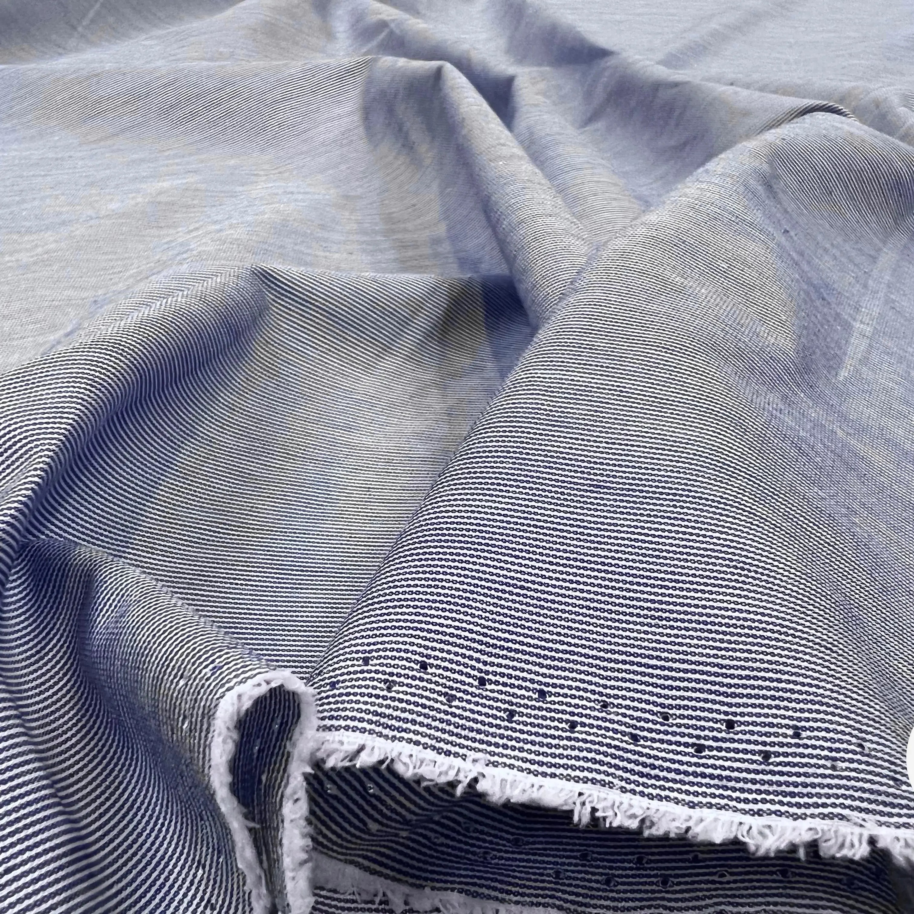 TISSU DE COTON CHEMISE FINE RAYURE BLEU CIEL MSO