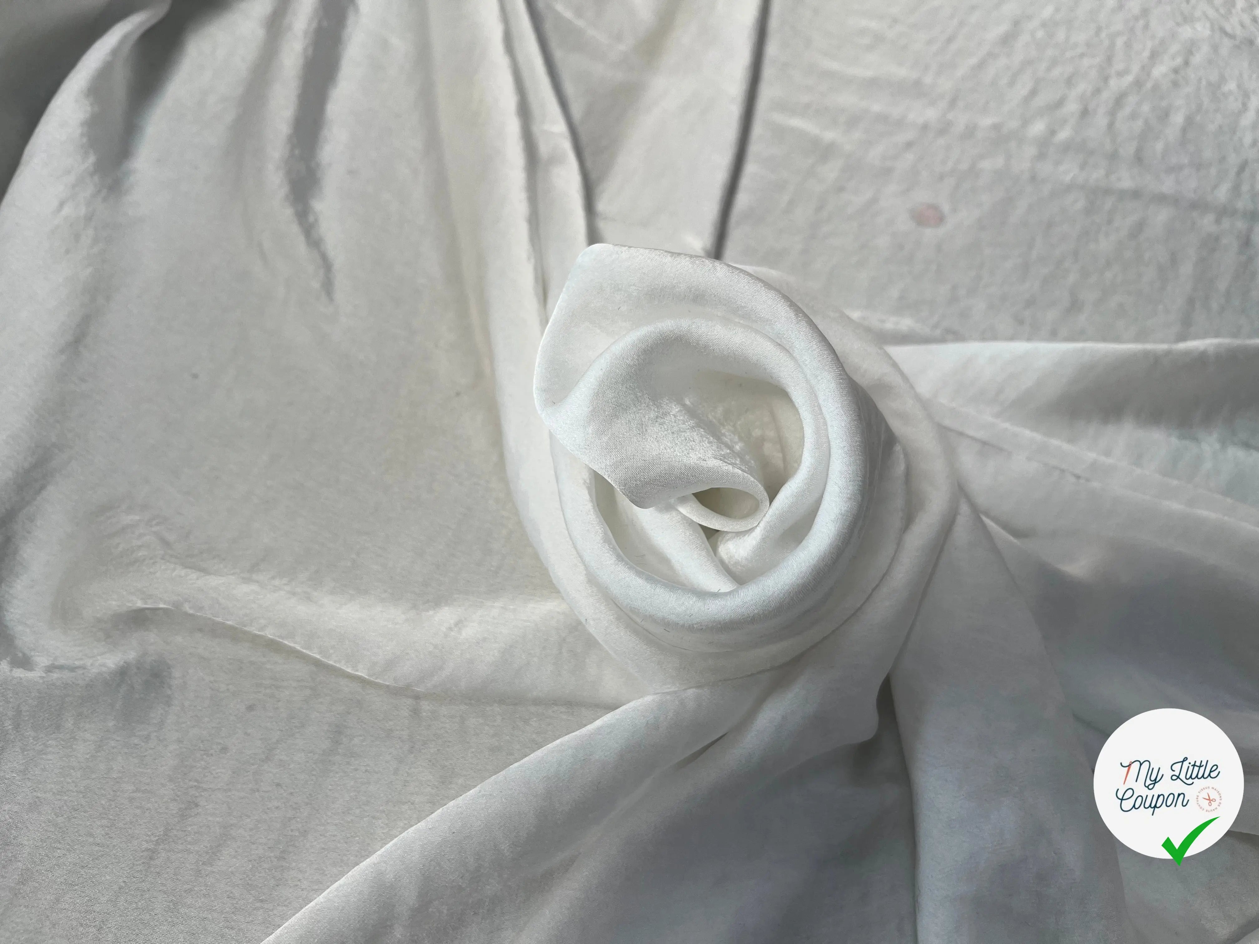 TISSU FLUIDE CRINKEL TOUCHÉ DOUX BLANC - My Little Coupon