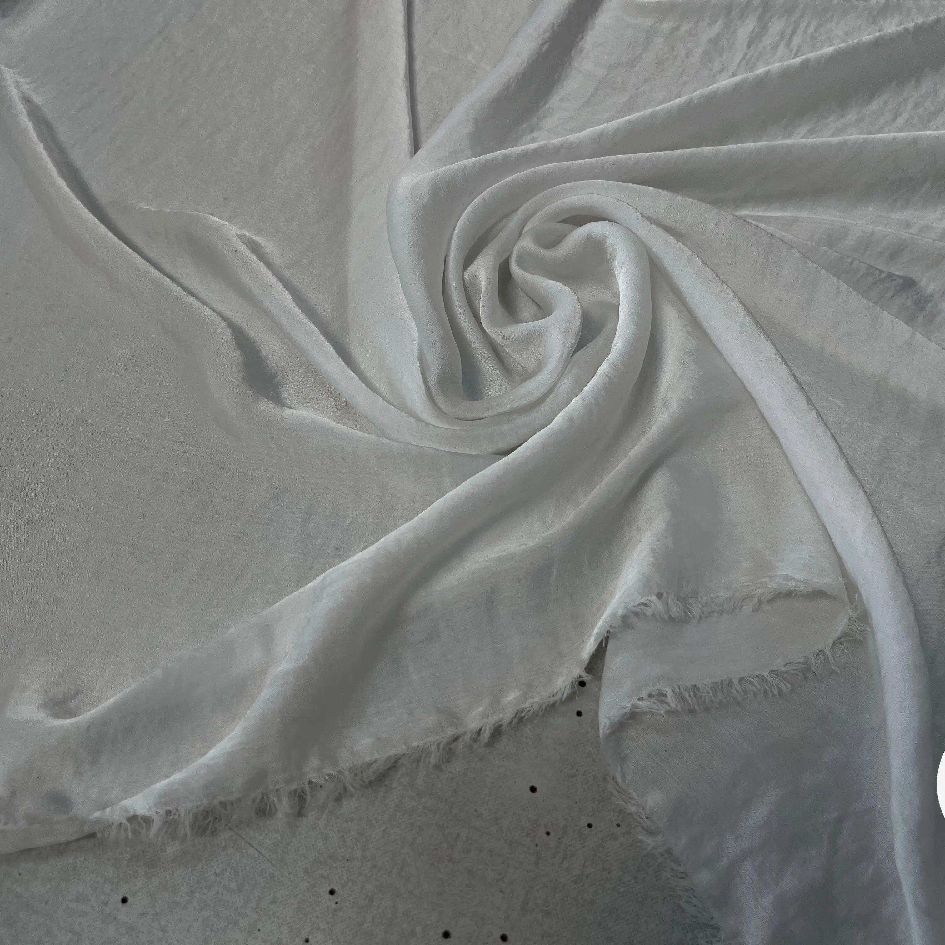 TISSU FLUIDE CRINKEL TOUCHÉ DOUX BLANC - My Little Coupon