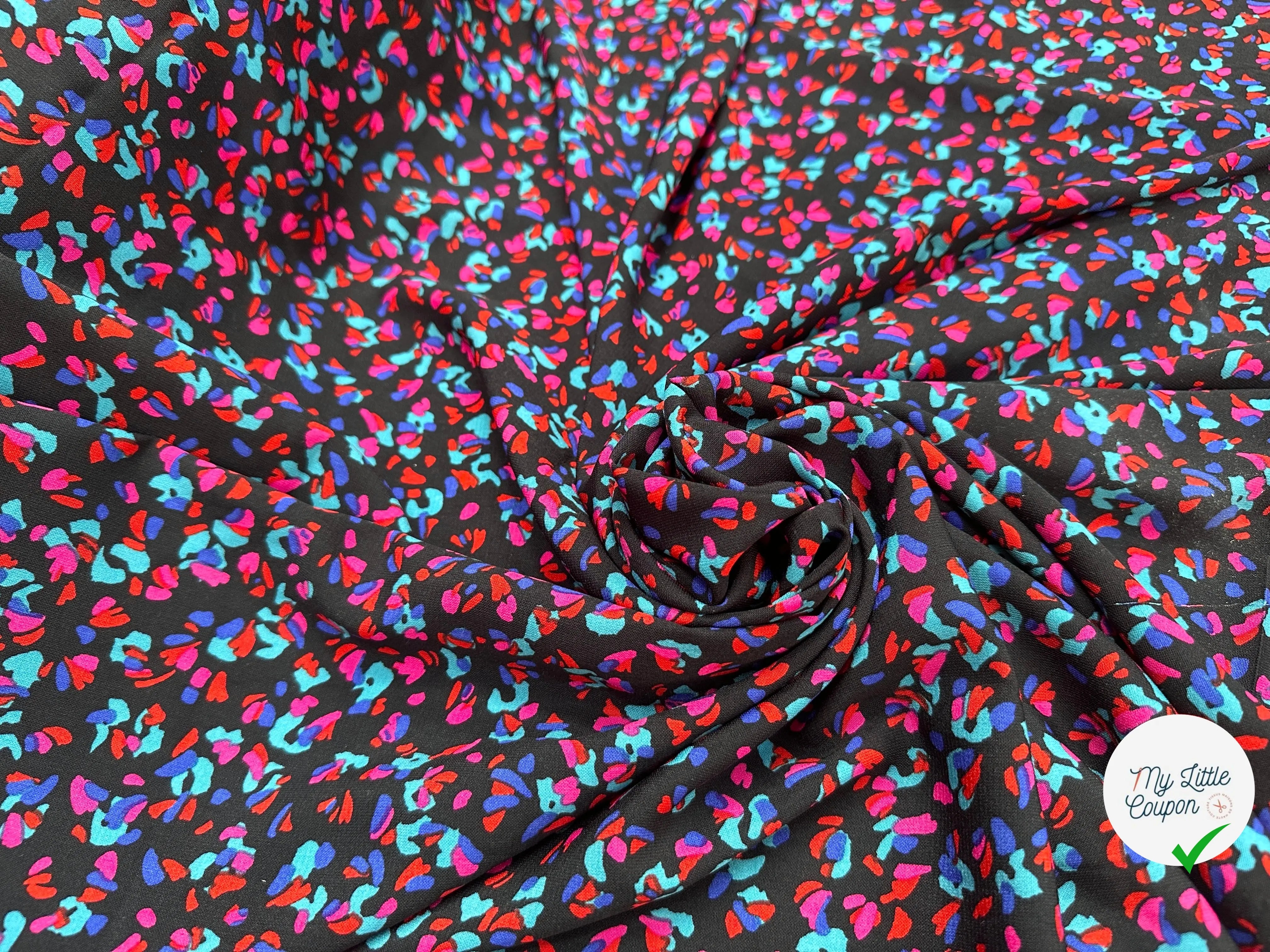 TISSU FLUIDE IMPIRMÉ PISTILLES MULTICOLORES MLC INTERN
