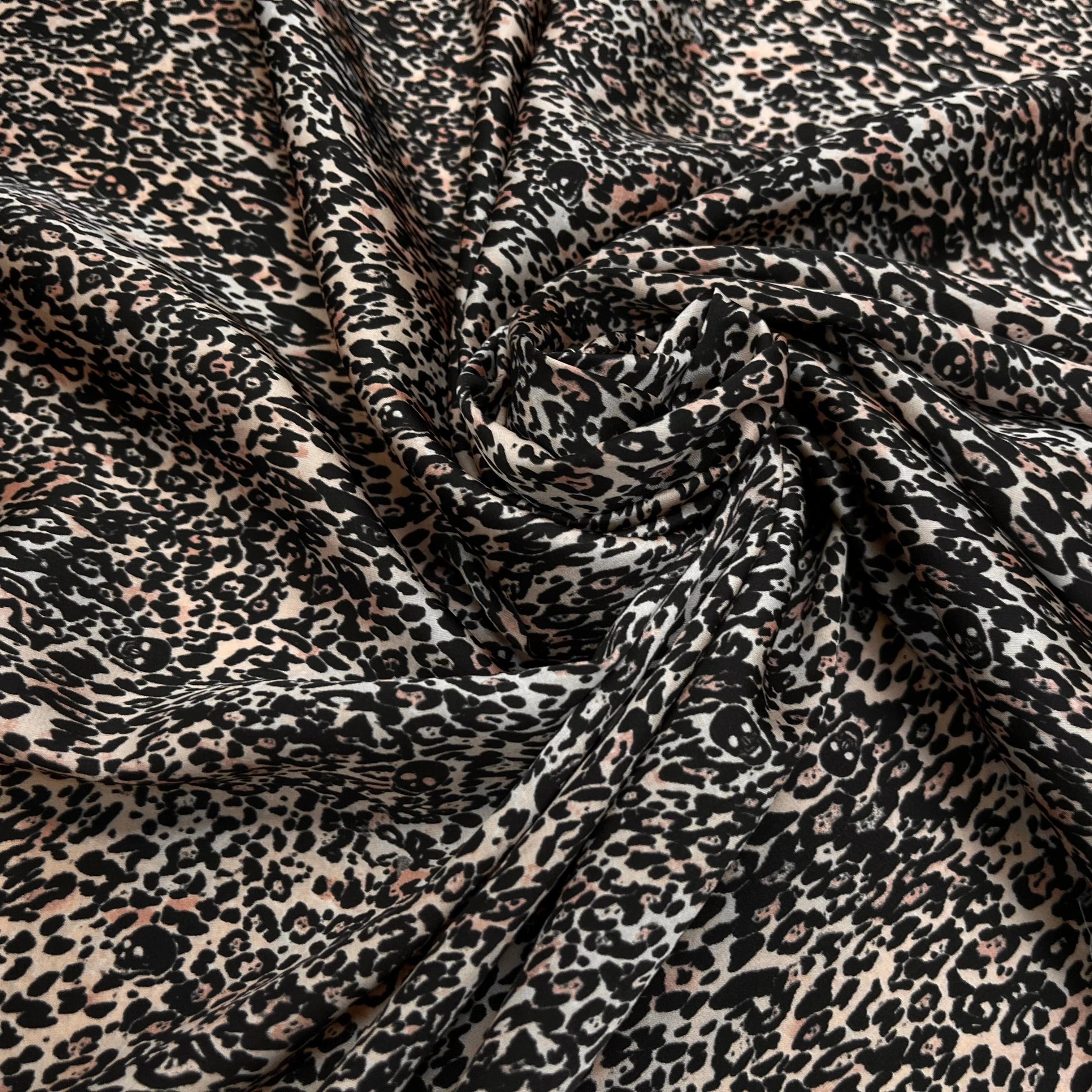 TISSU FLUIDE LÉOPARD SAVANE LÉGÈREMENT SATINÉ - My Little Coupon