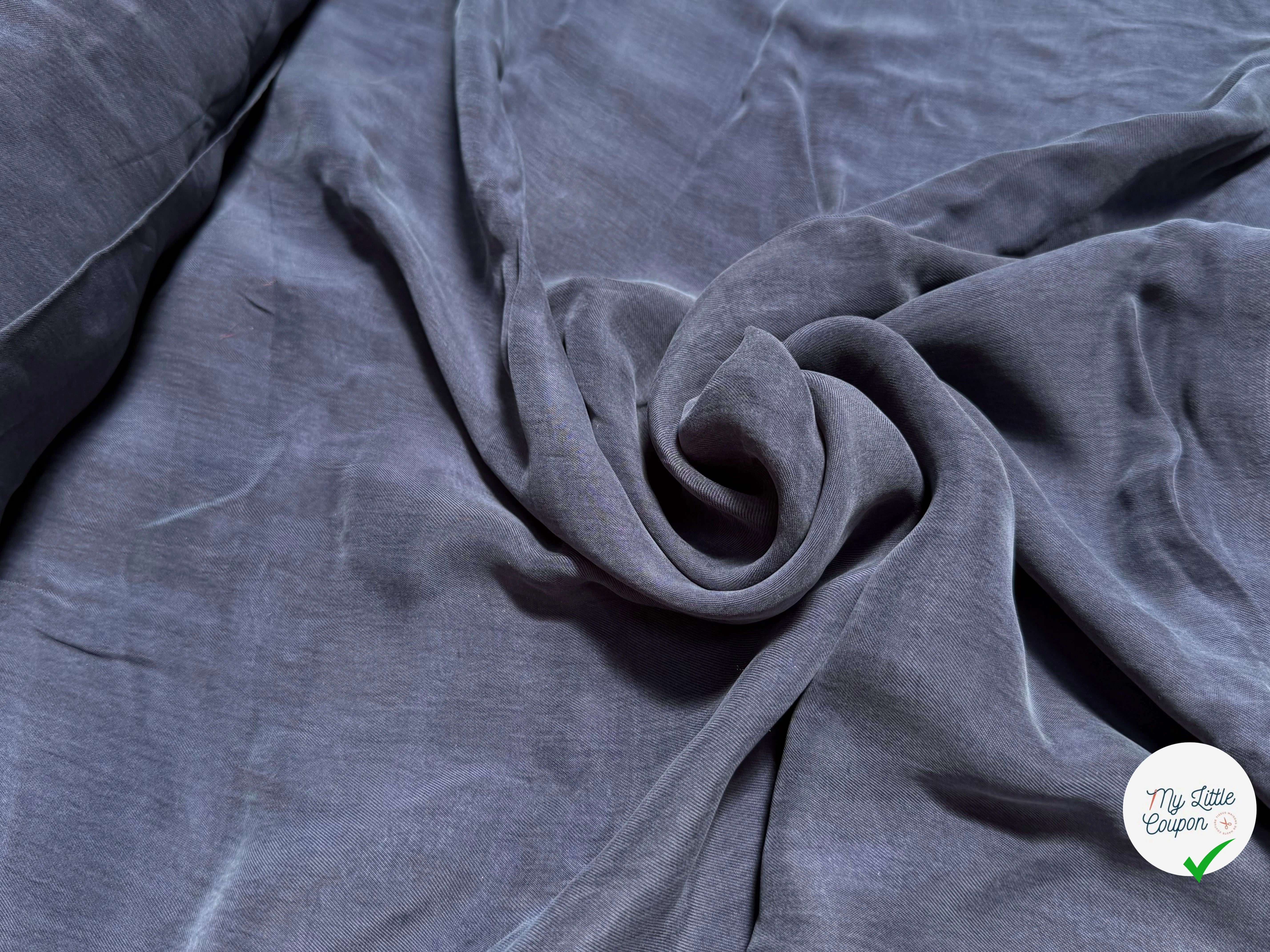 TISSU FLUIDE PEACHSKIN 100% CUPRO BLEU MARINE - My Little Coupon