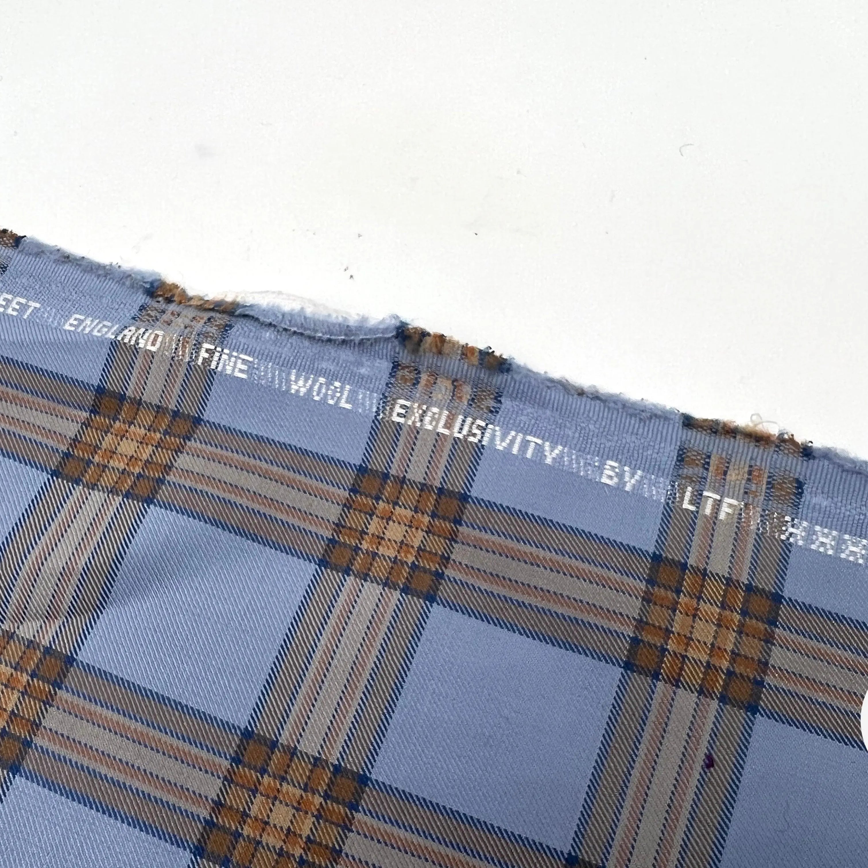 TISSU LAINAGE CARREAUX FOND BLEU DÉJÀ THERMOCOLLÉ - My Little Coupon - tissu - coudre