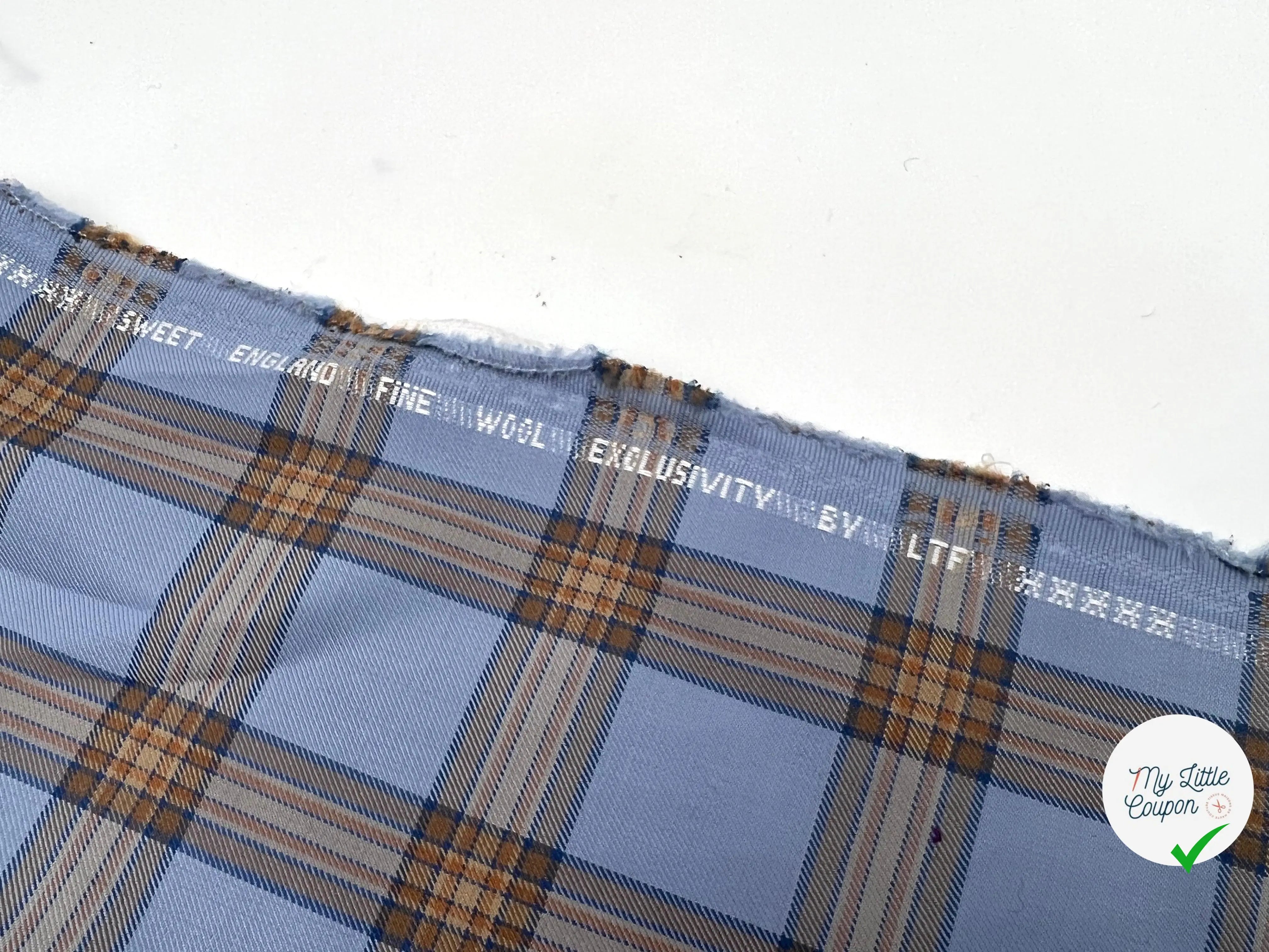 TISSU LAINAGE CARREAUX FOND BLEU DÉJÀ THERMOCOLLÉ - My Little Coupon - tissu - coudre