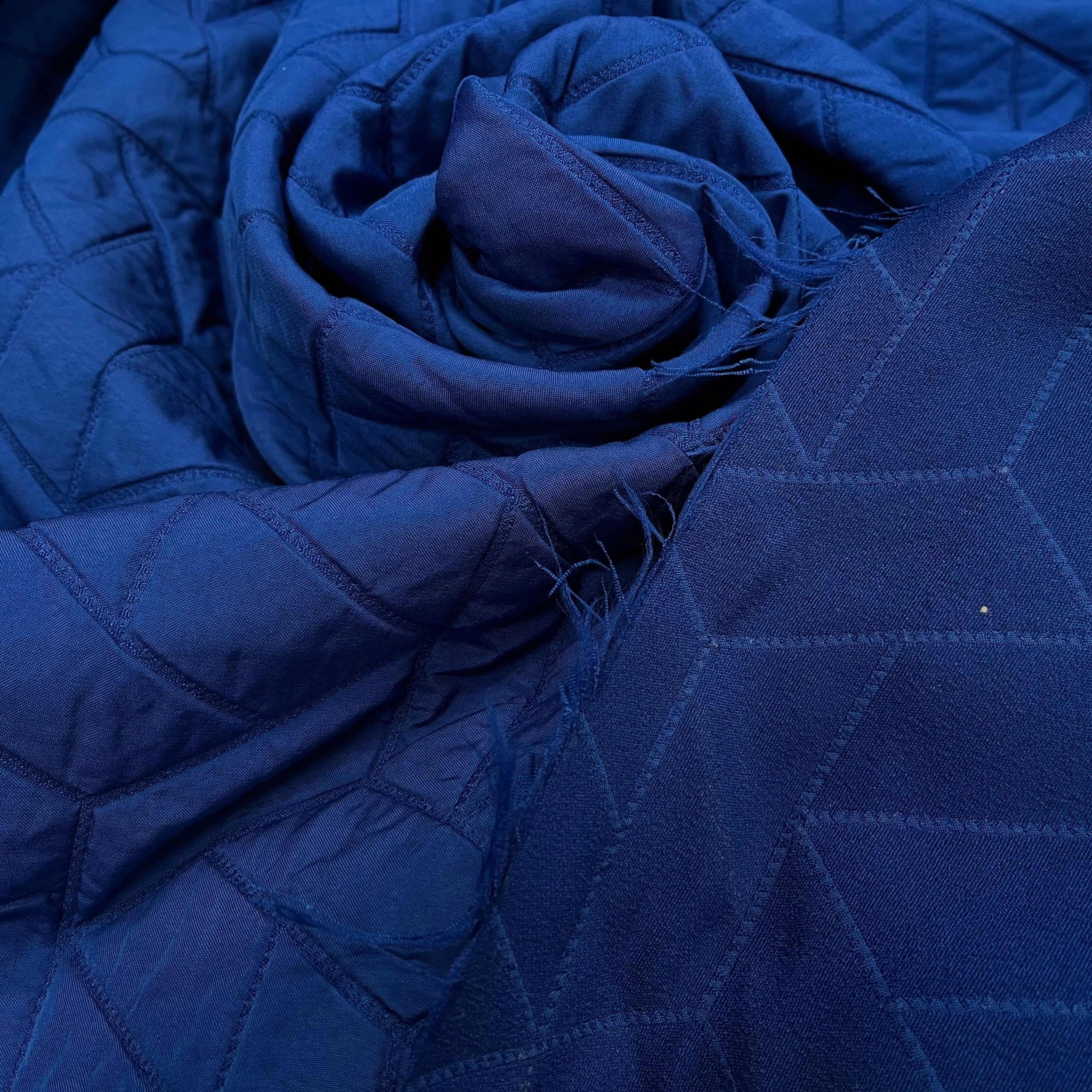 TISSU MATELASSÉ BLEU MOTIF RECTANGLE ENVERS DOUX - My Little Coupon