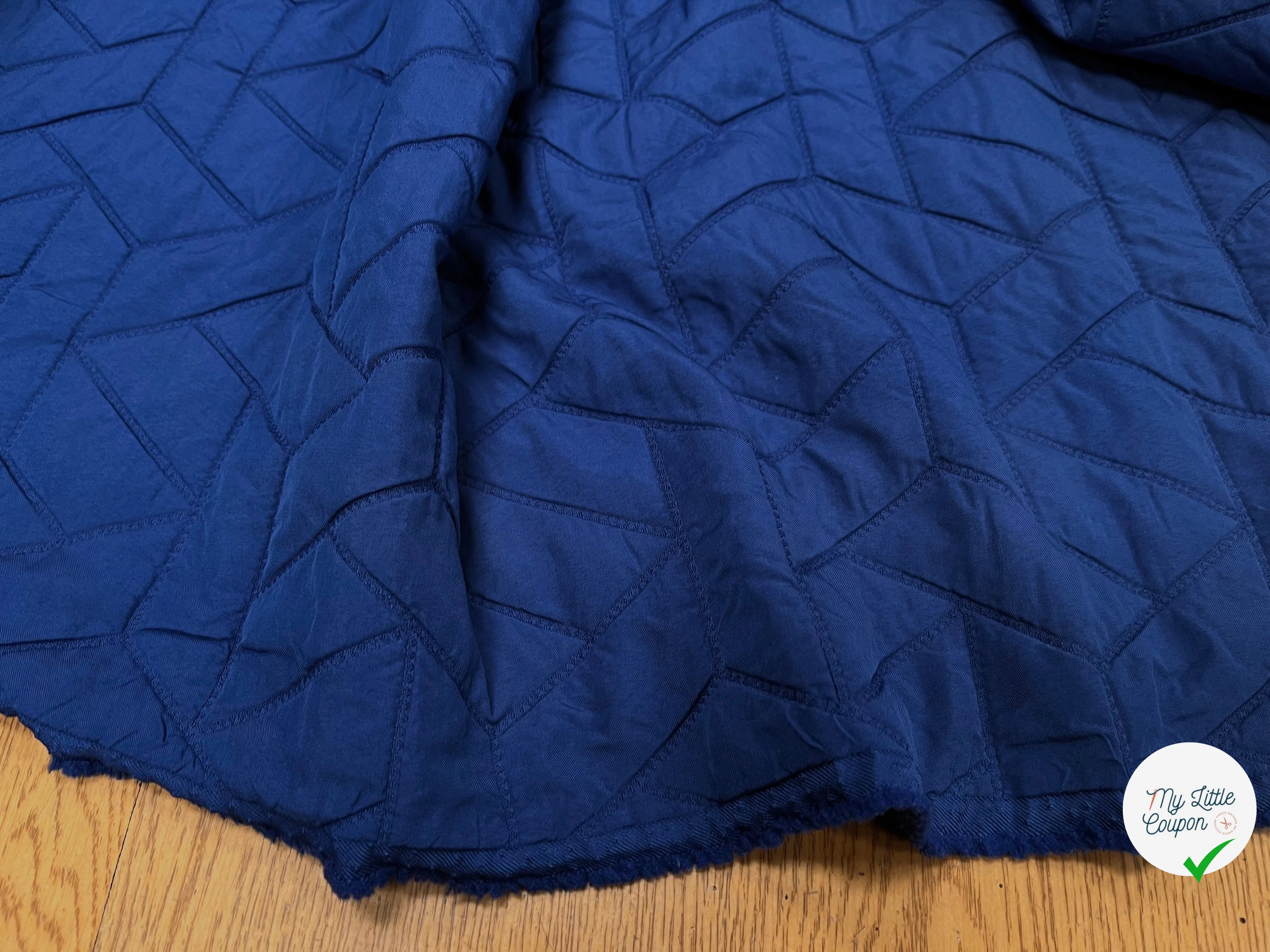 TISSU MATELASSÉ BLEU MOTIF RECTANGLE ENVERS DOUX - My Little Coupon