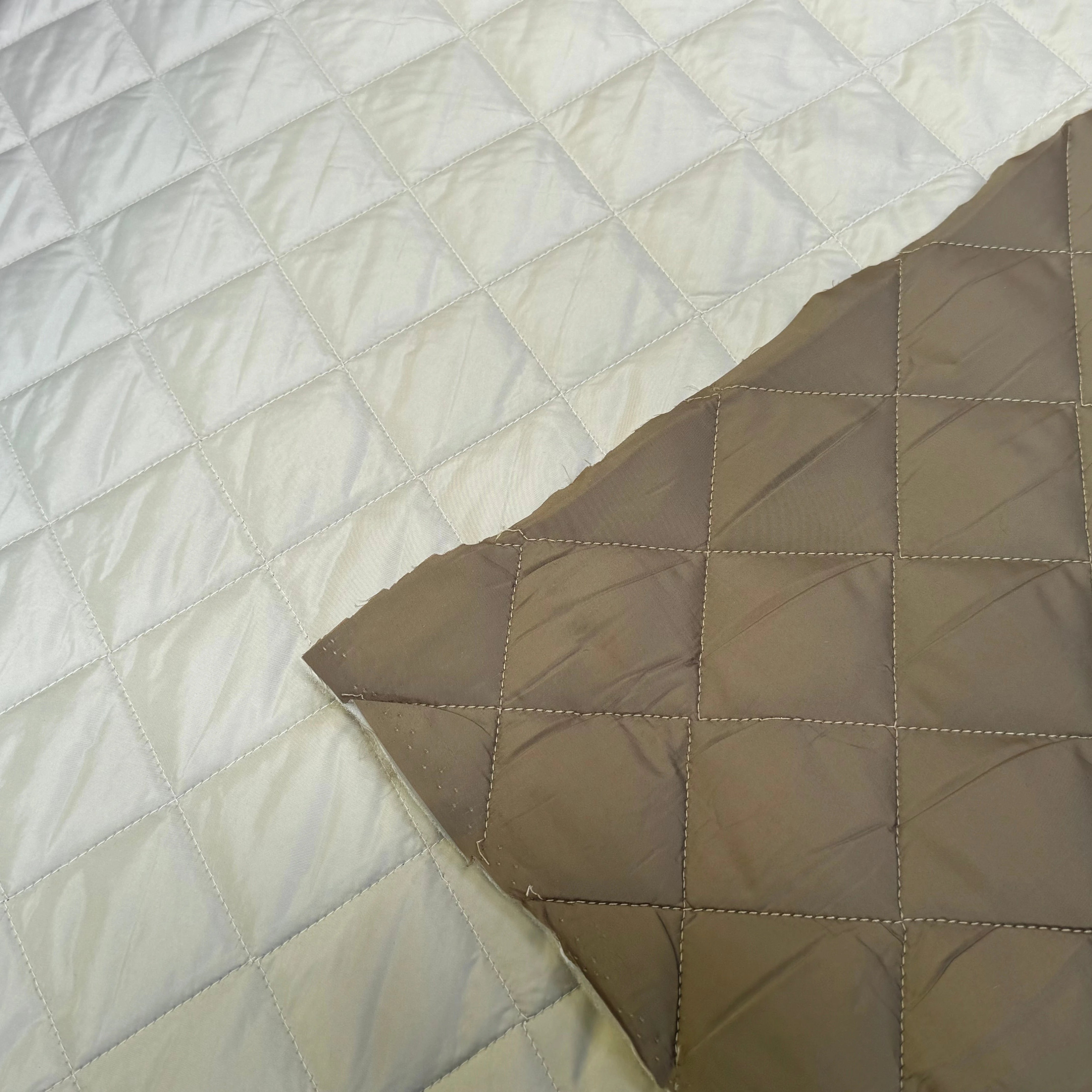 TISSU MATELASSÉ DEUX FACE DOUDOUNE GREIGE & STONE LOSANGE - My Little Coupon