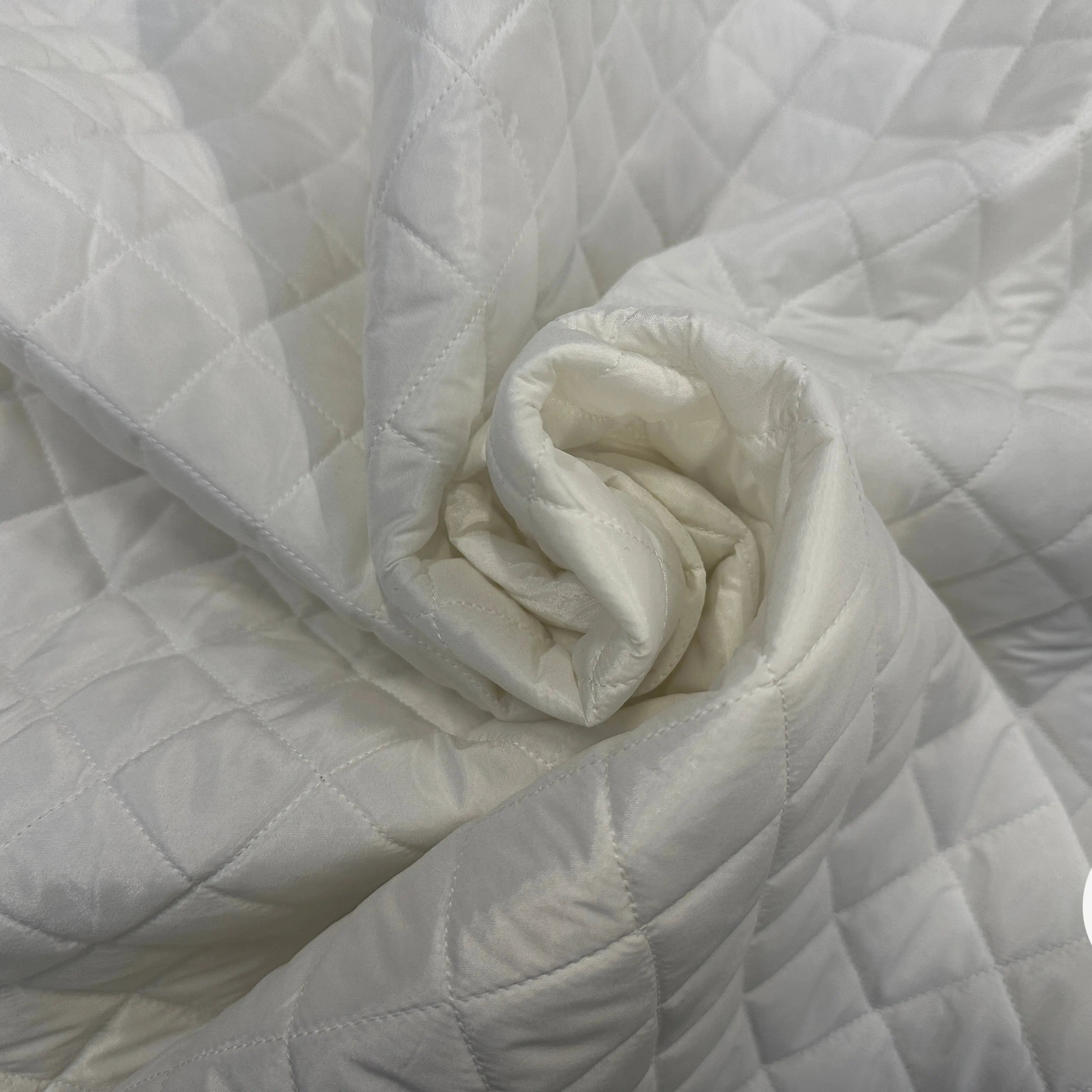 TISSU MATELASSÉ DOUDOUNE CHIC MATELASSAGE FRANÇAIS SIMPLE FACE MLC INTERN