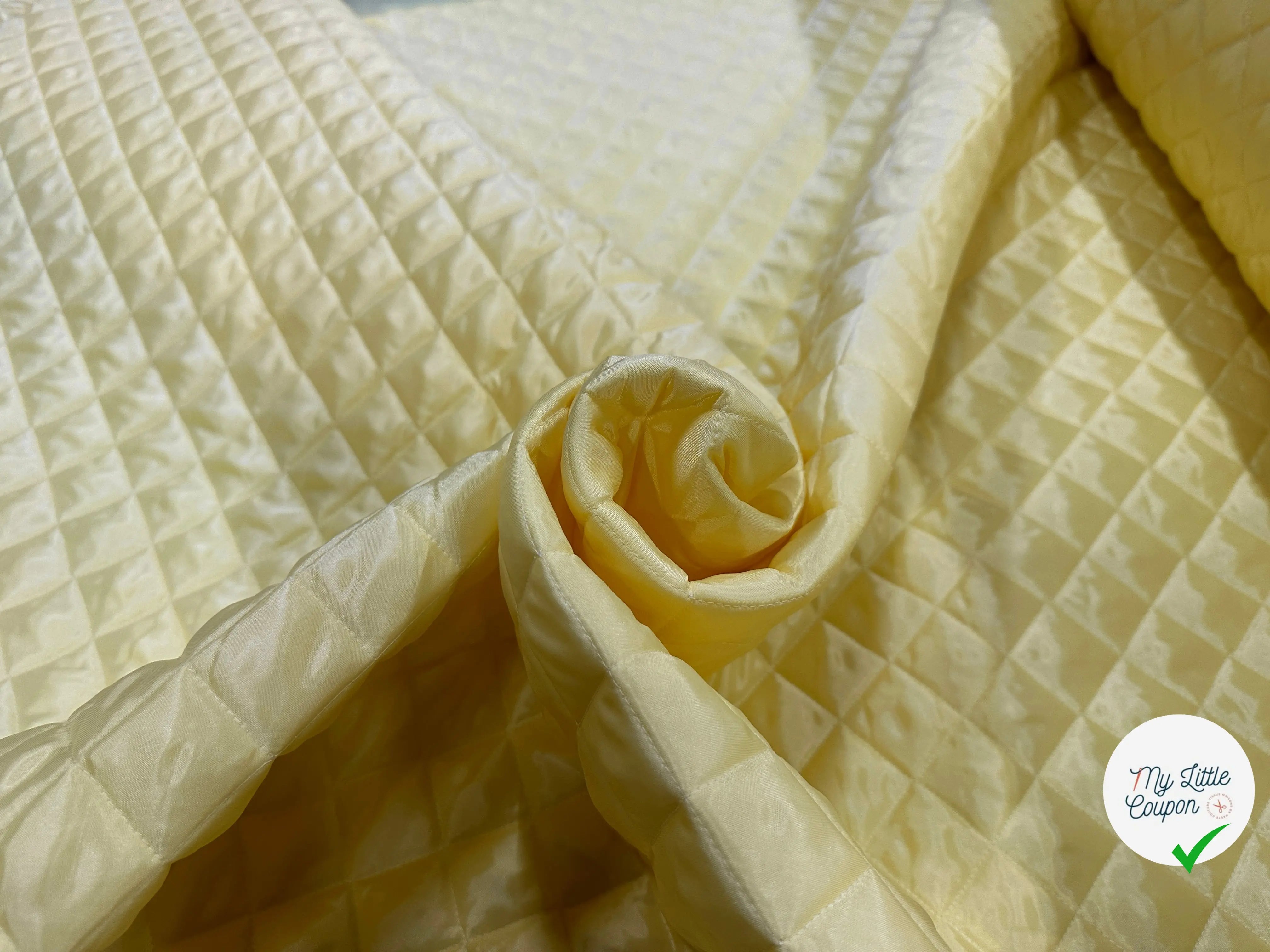 TISSU MATELASSÉ DOUDOUNE DOUBLE JAUNE BÉBÉ FACE CHIC MATELASSAGE FRANÇAIS MLC INTERN