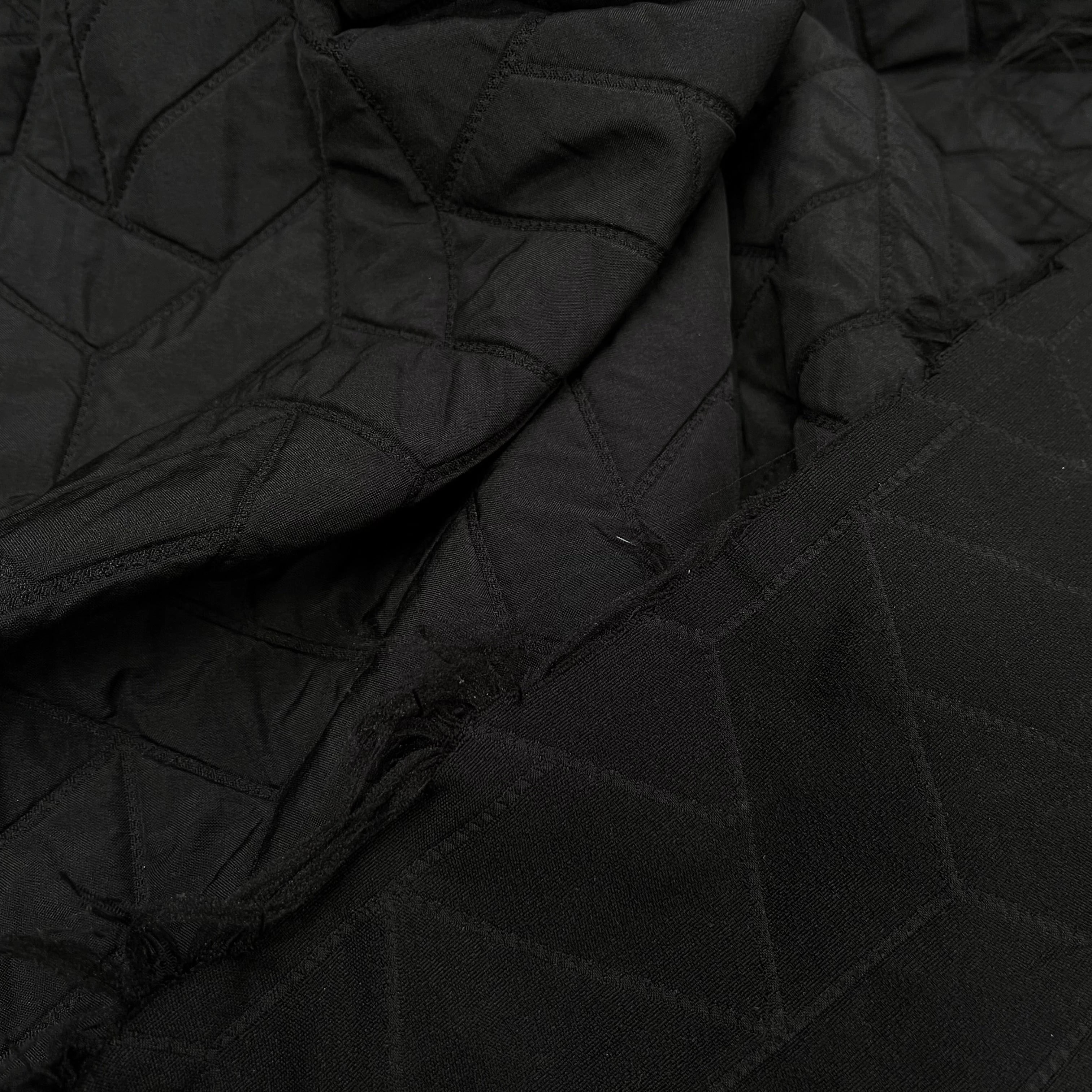 TISSU MATELASSÉ NOIR MOTIF RECTANGLE ENVERS DOUX - My Little Coupon