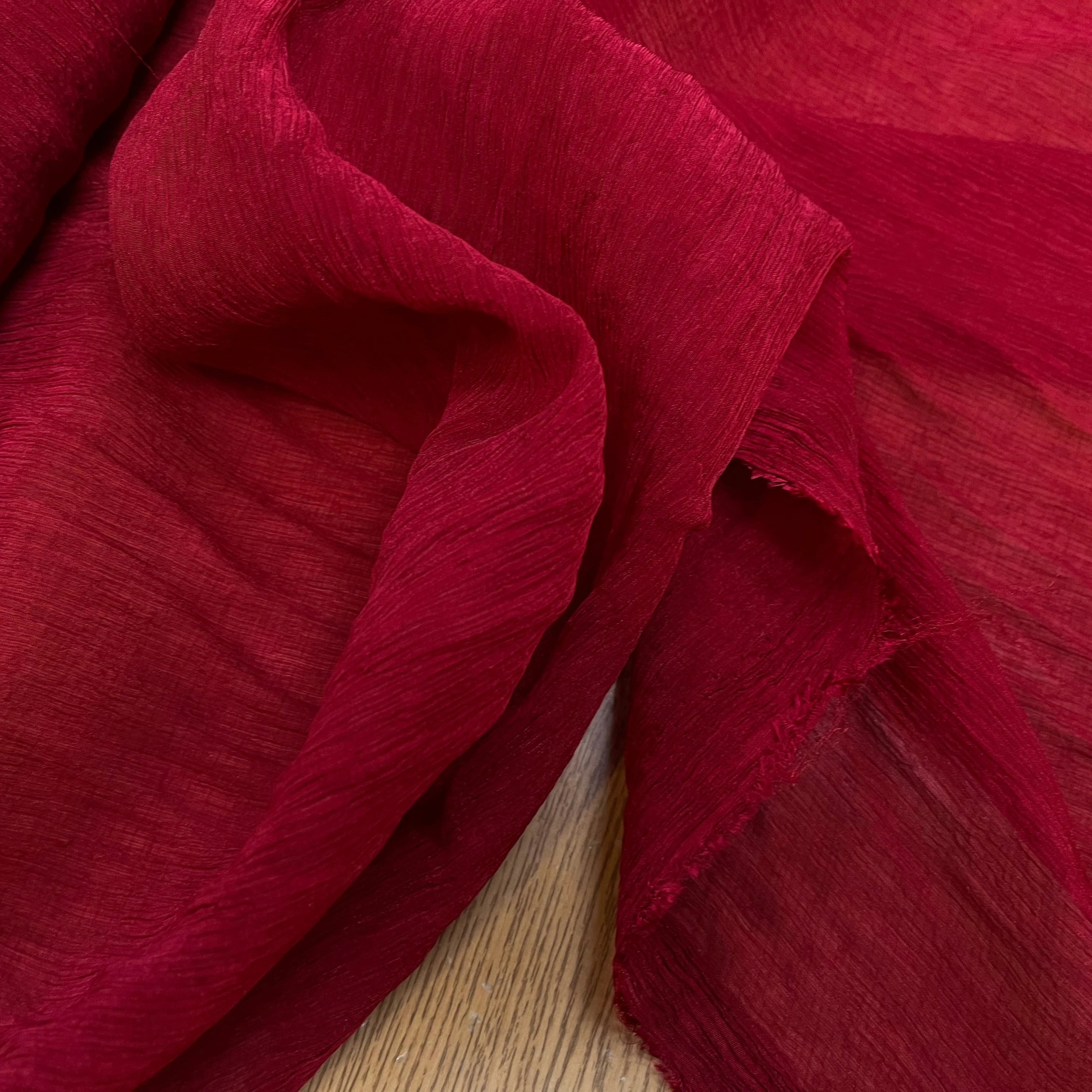 TISSU PLISSÉE POLYESTER ROUGE - My Little Coupon