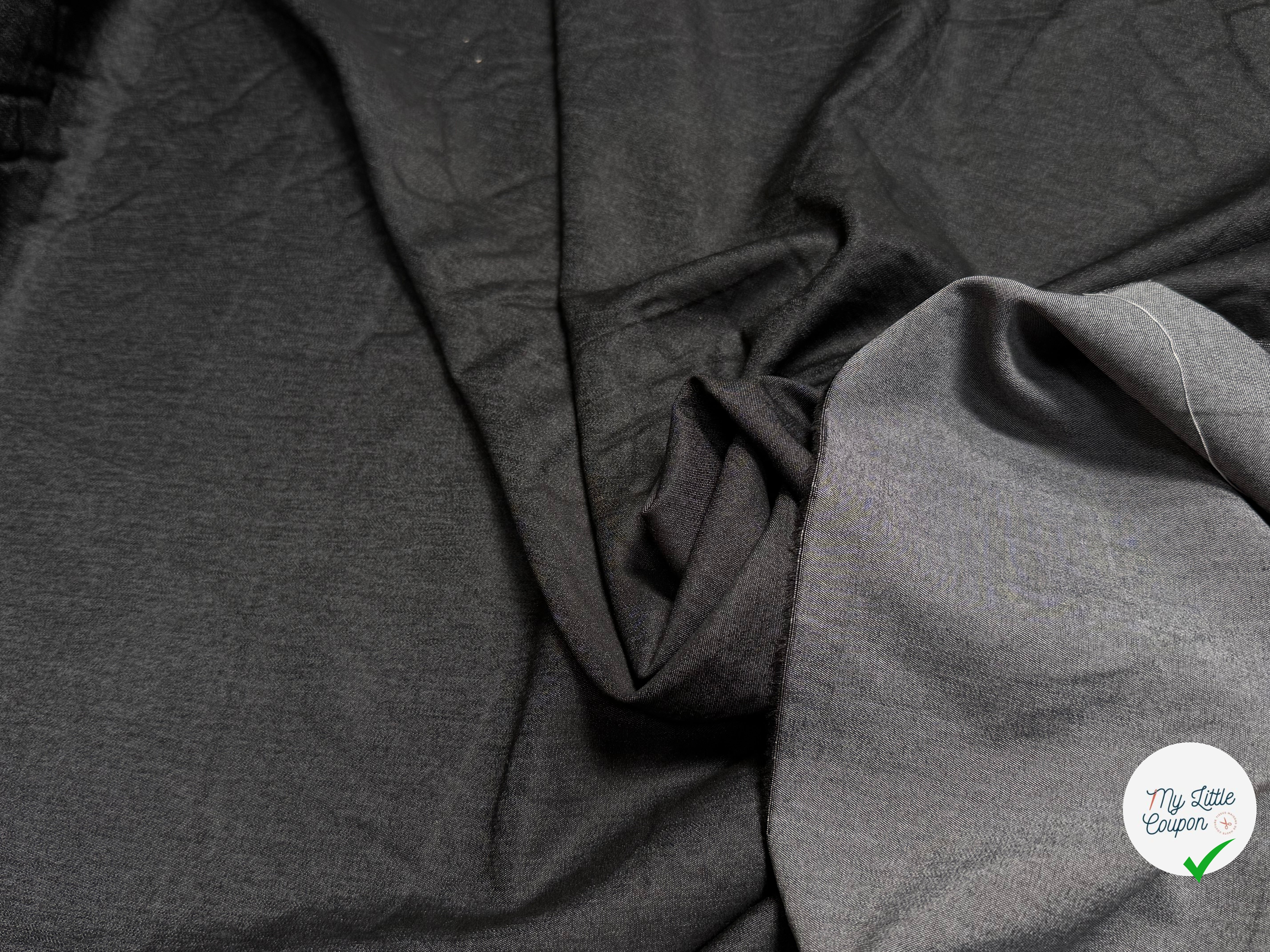 TISSU POLYVISCOSE FLUIDE SATINÉ GRIS ESPRIT DENIM - My Little Coupon