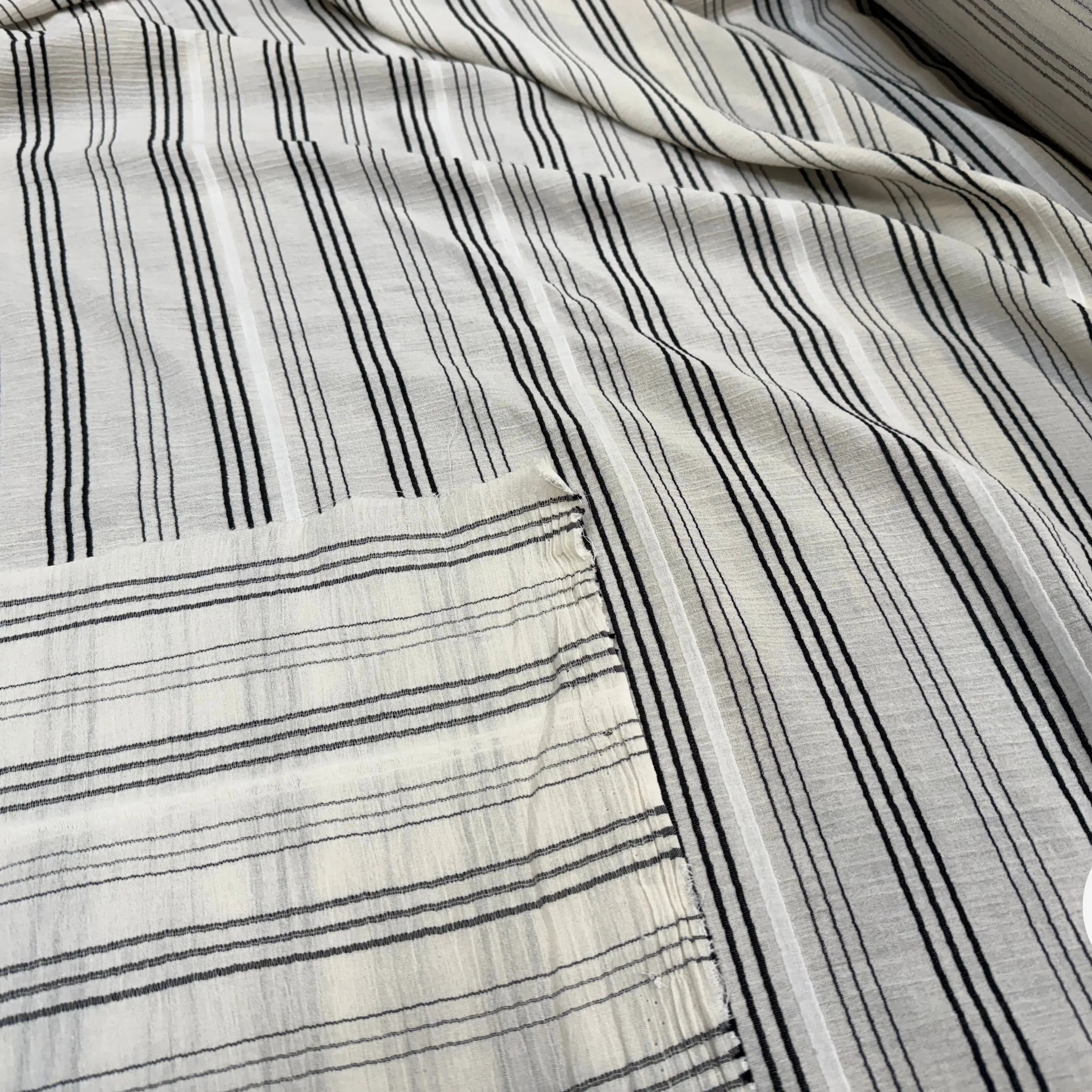 TISSU RAYÉ ECRU NOIR 56% COTON BIO 44% VISCOSE - My Little Coupon