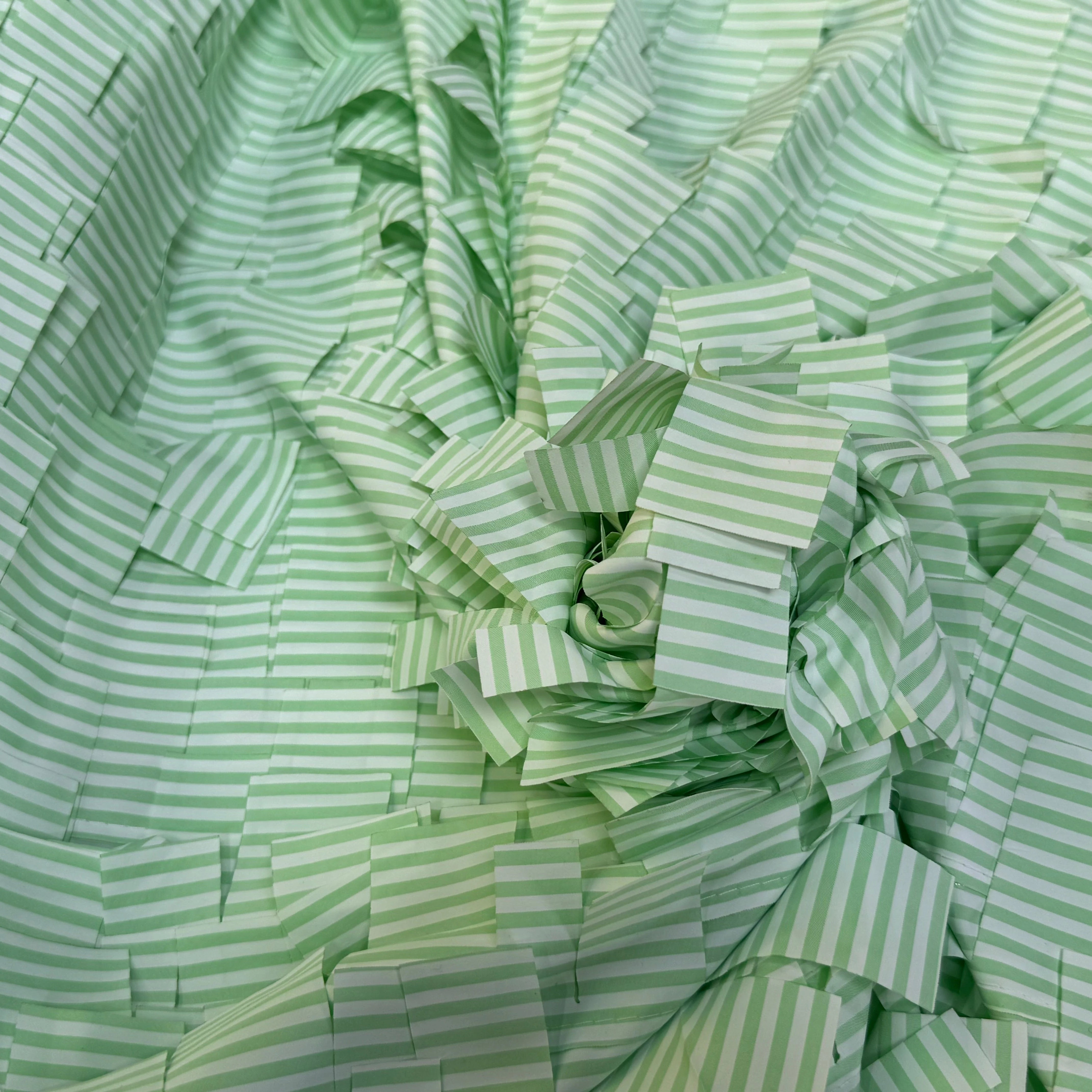 TISSU RAYURES FILS COUPÉS VERT VENITIAN TRÈS TRAVAILLÉ - My Little Coupon