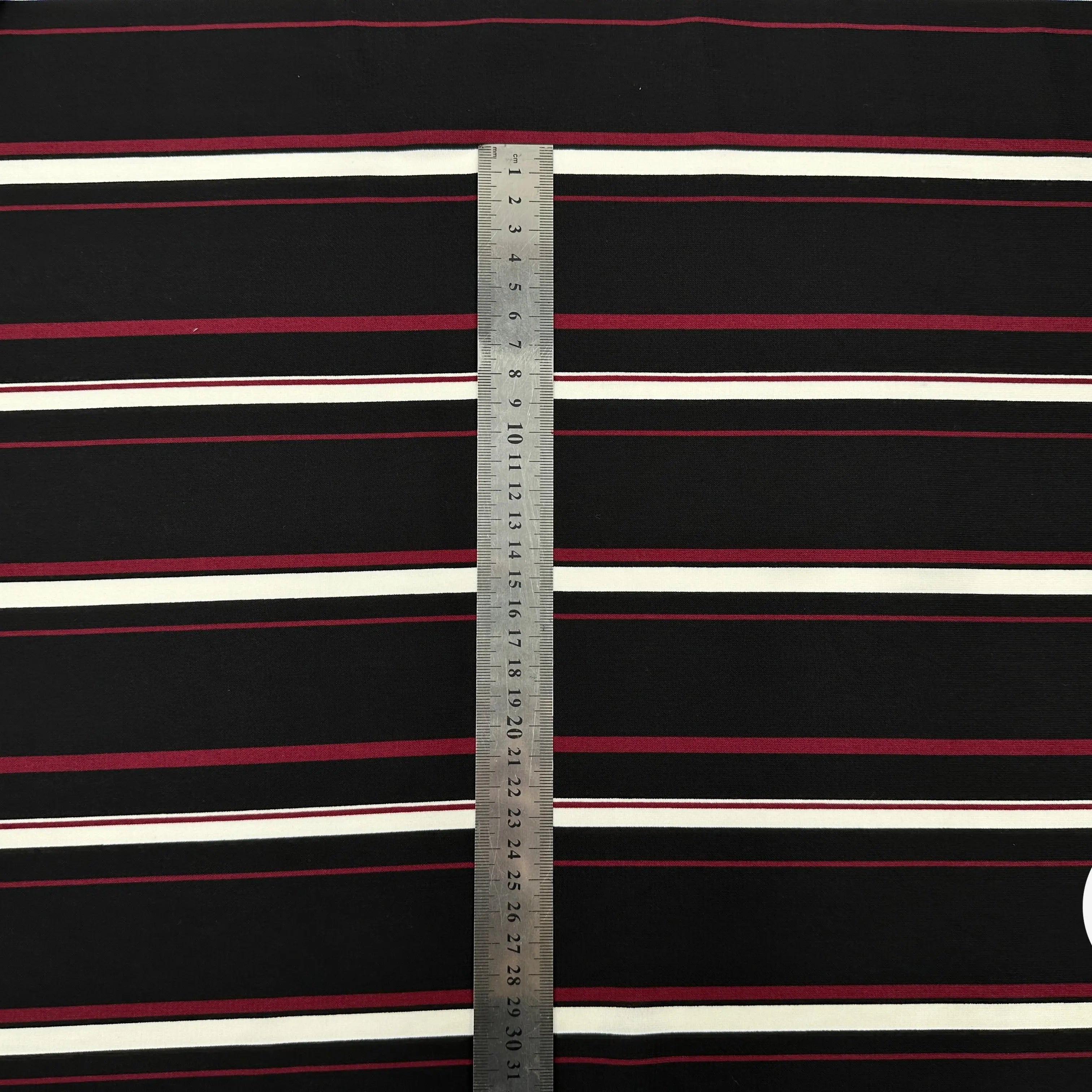 TISSU RAYURES SOBRE ROUGE ET NOIR - My Little Coupon