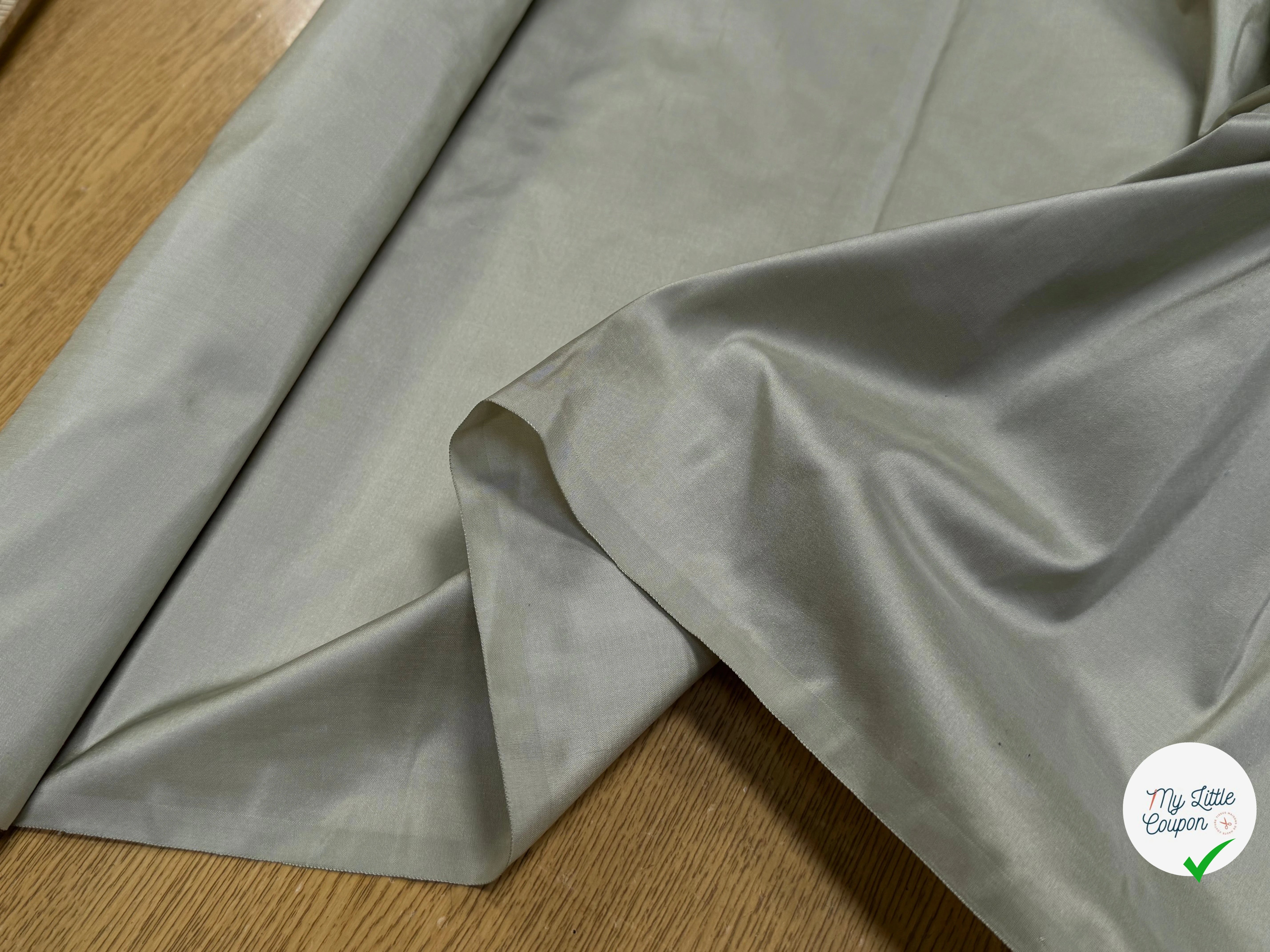 TISSU SATINÉ 100% SOIE BEIGE - My Little Coupon