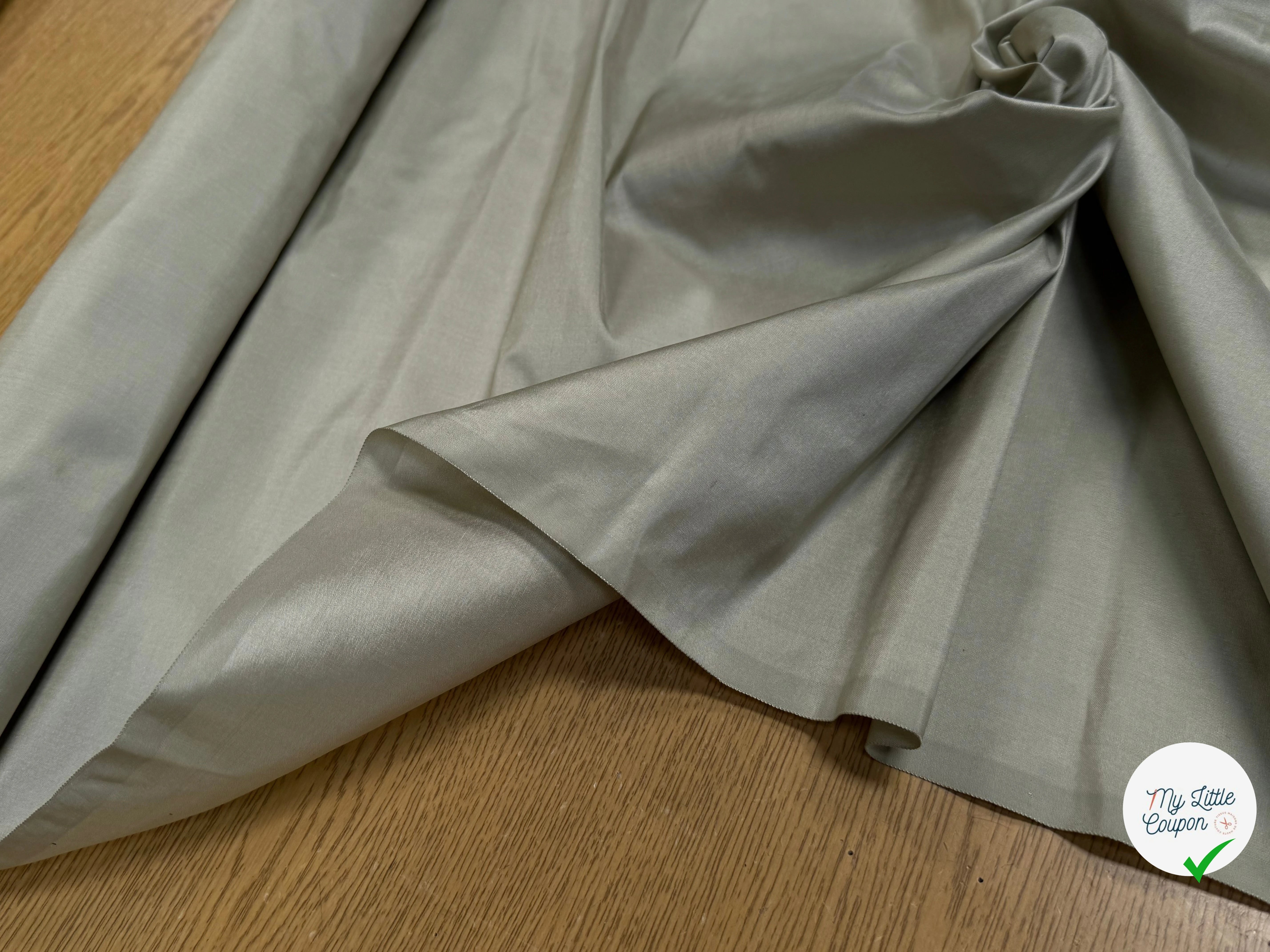 TISSU SATINÉ 100% SOIE BEIGE - My Little Coupon